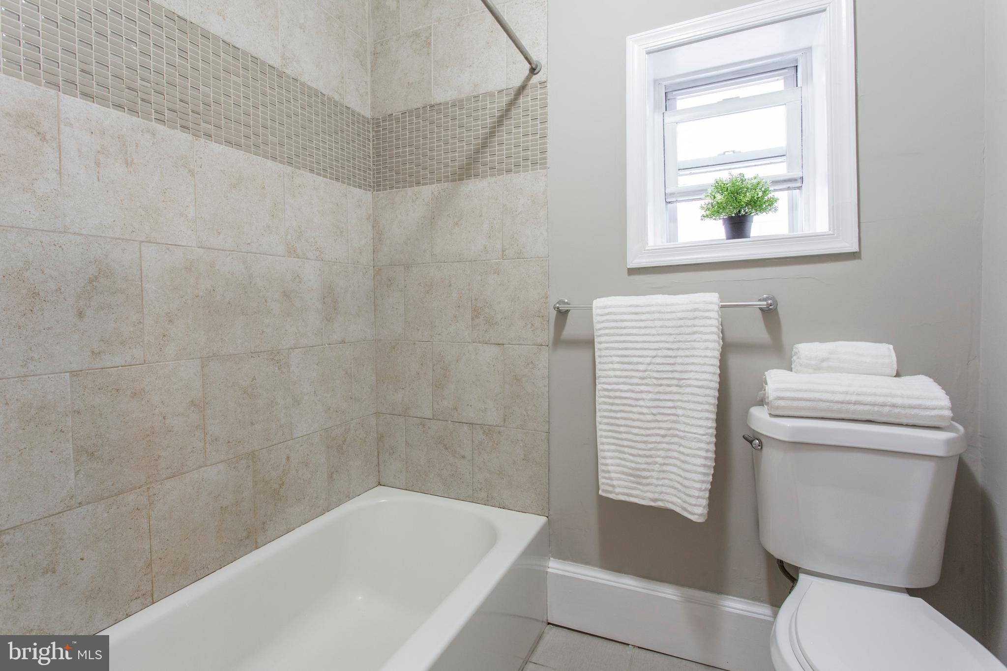 POINT BREEZE - Residential Lease