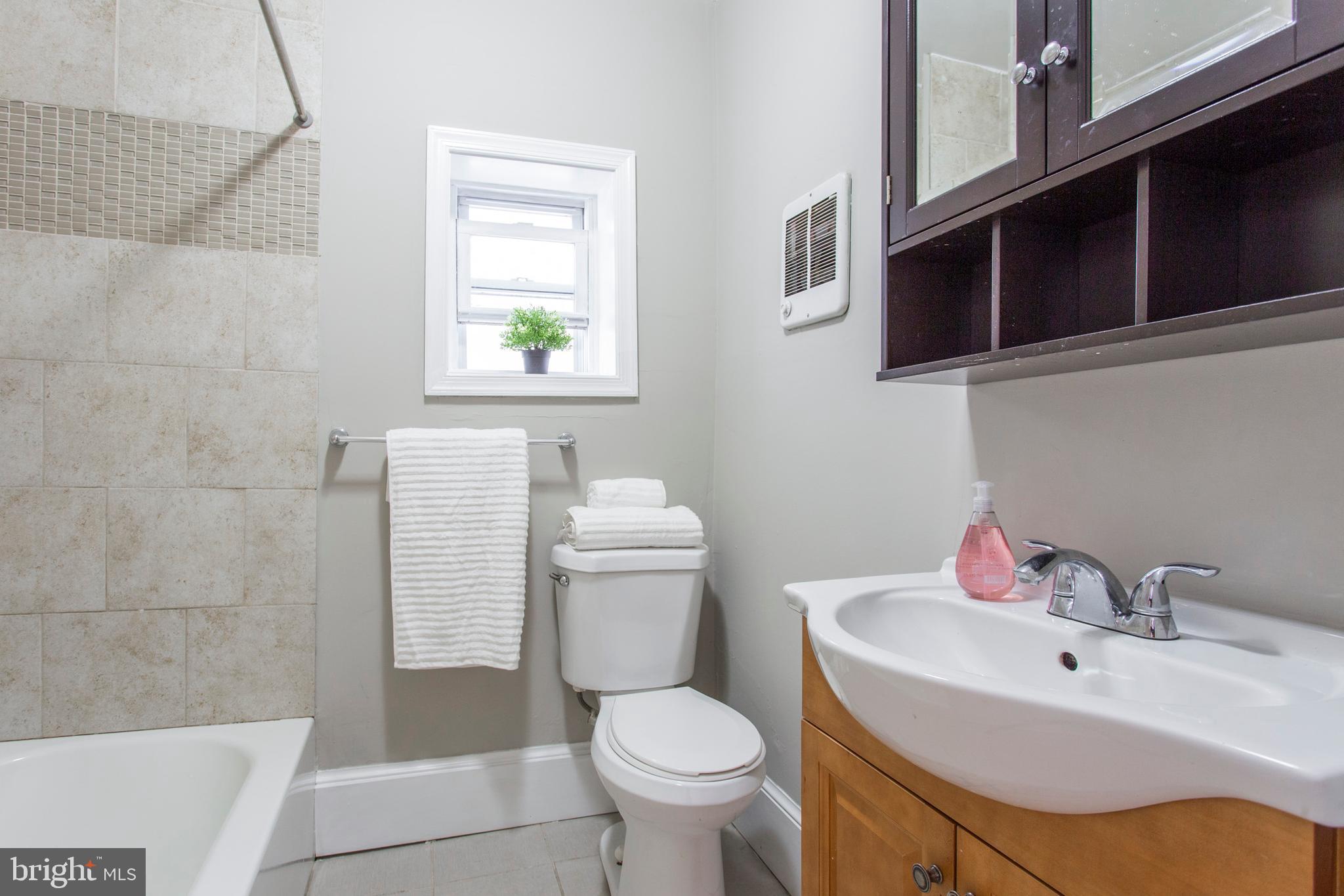 POINT BREEZE - Residential Lease