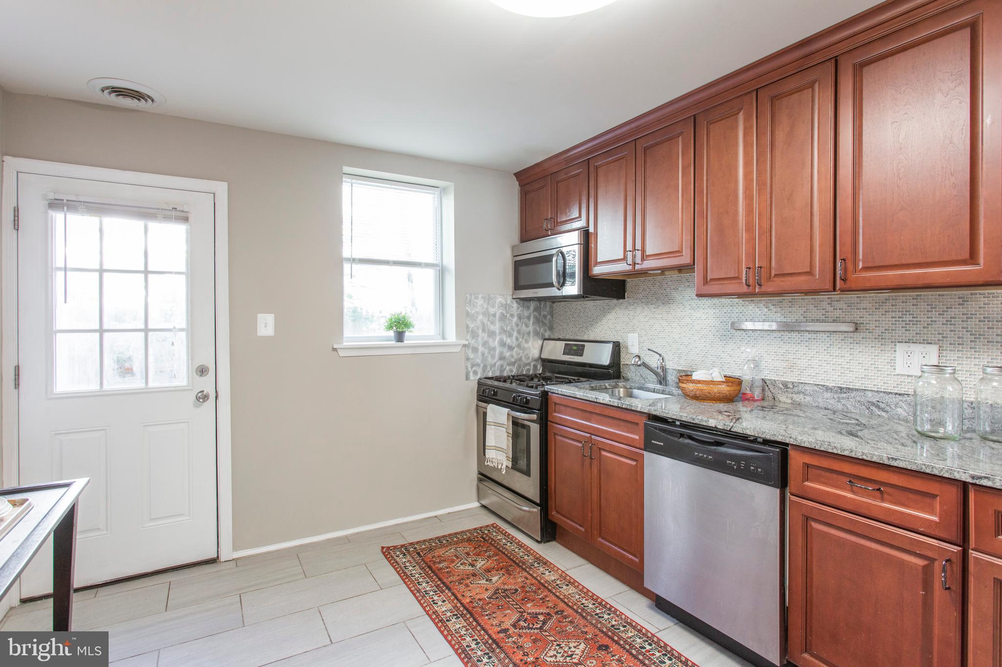 POINT BREEZE - Residential Lease
