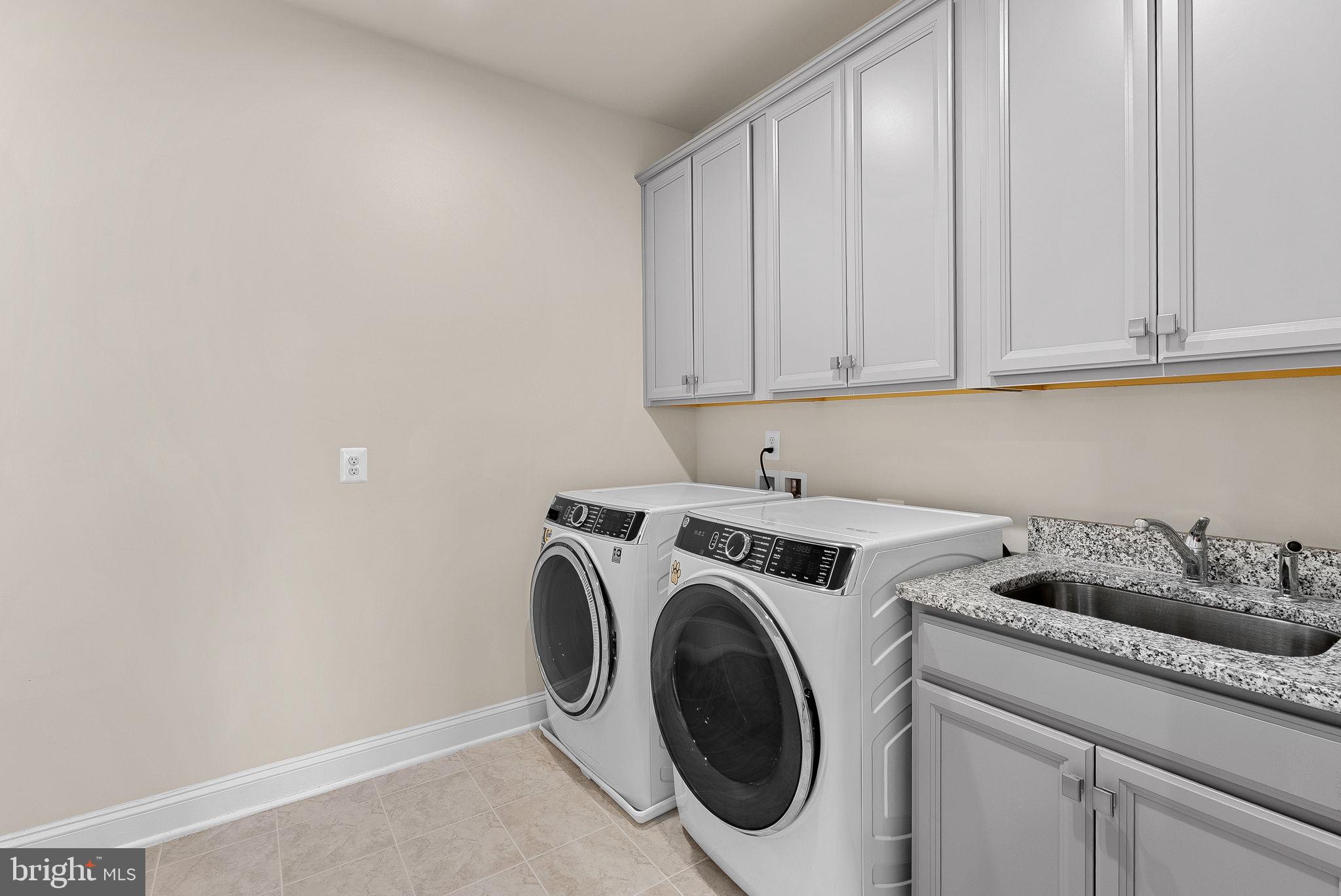 BLACK OAK CREEK - Residential