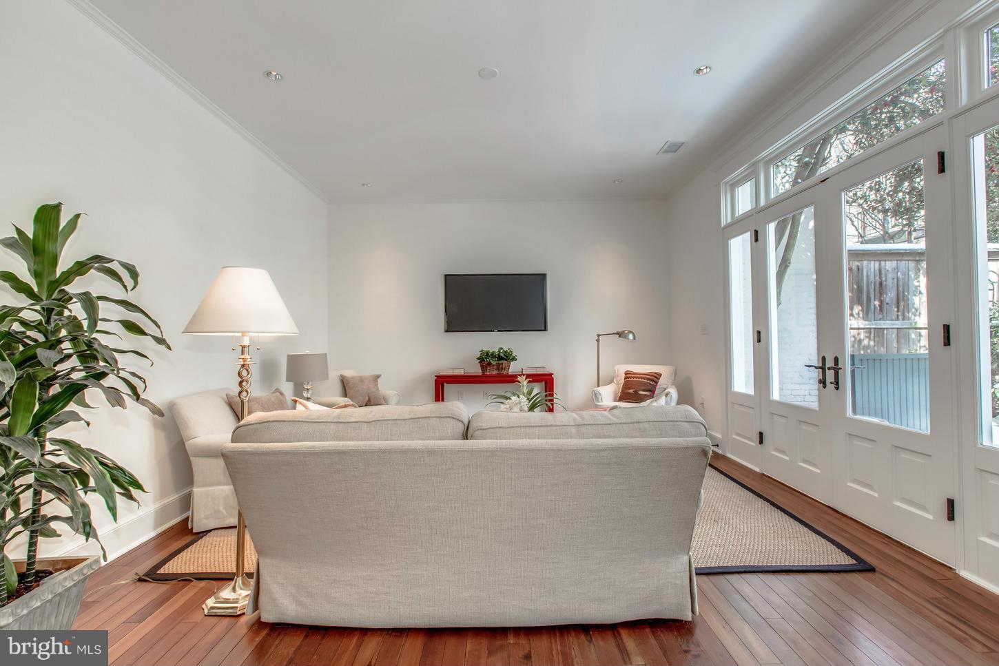 GEORGETOWN - Residential