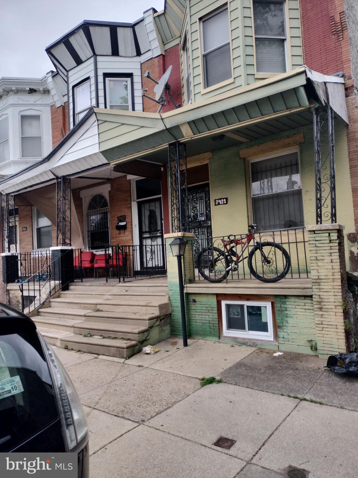 STRAWBERRY MANSION - Land