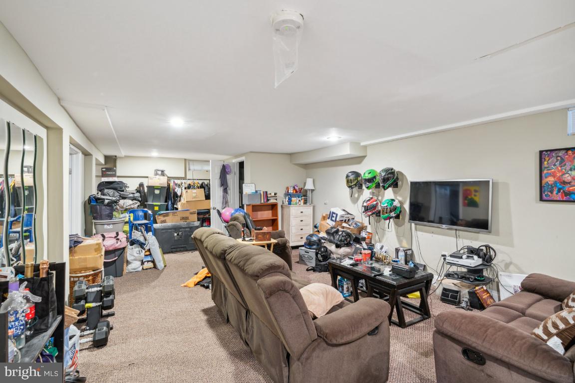 DOLFIELD - Commercial Sale