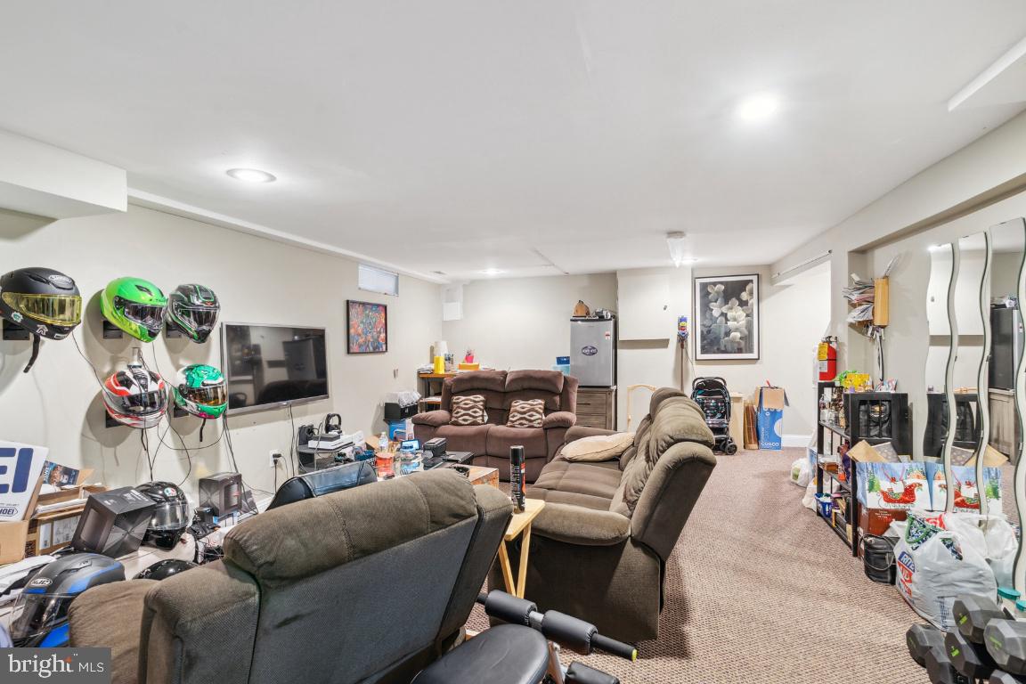 DOLFIELD - Commercial Sale