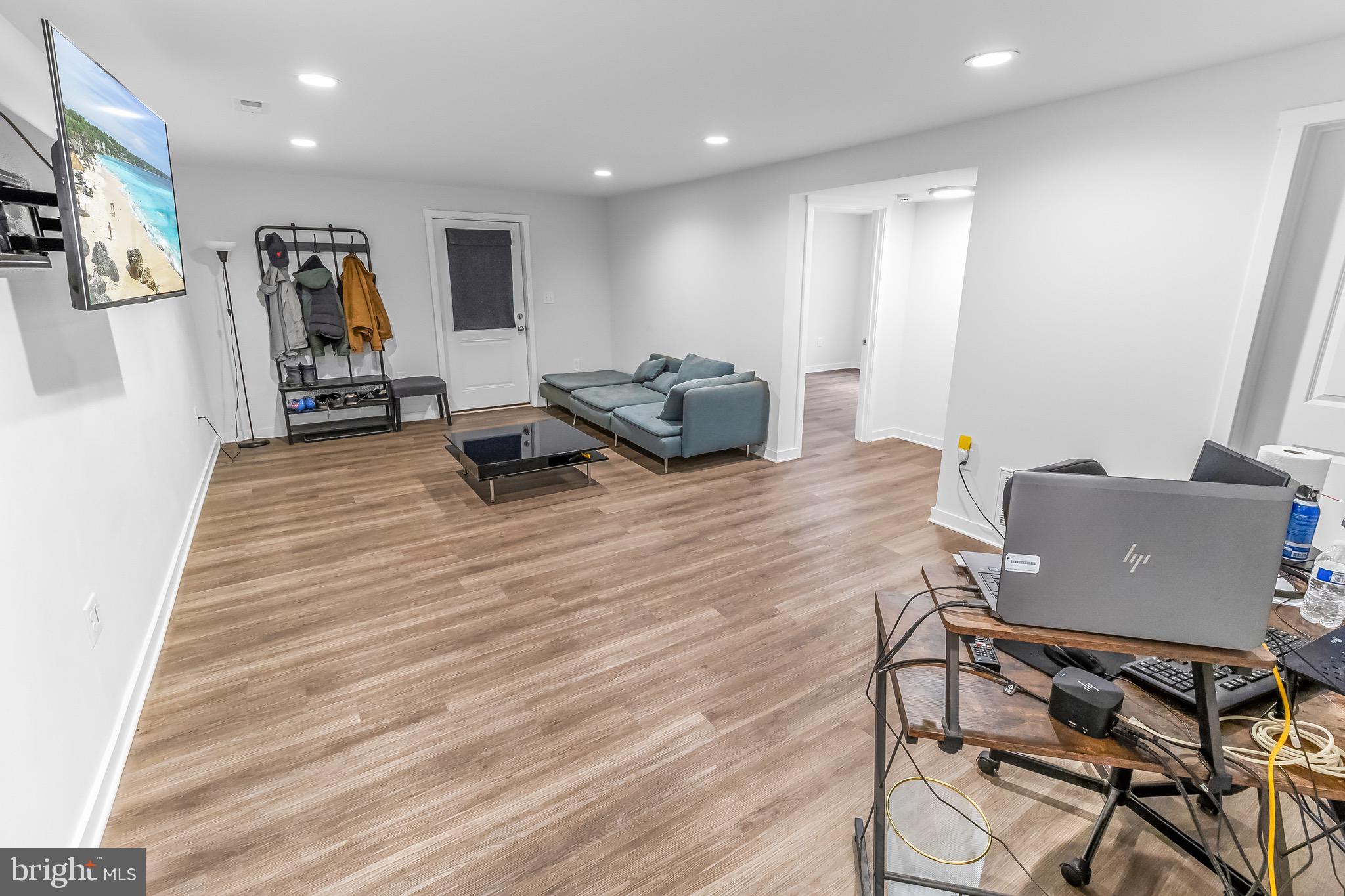 POINT VIEW ESTATES - Residential