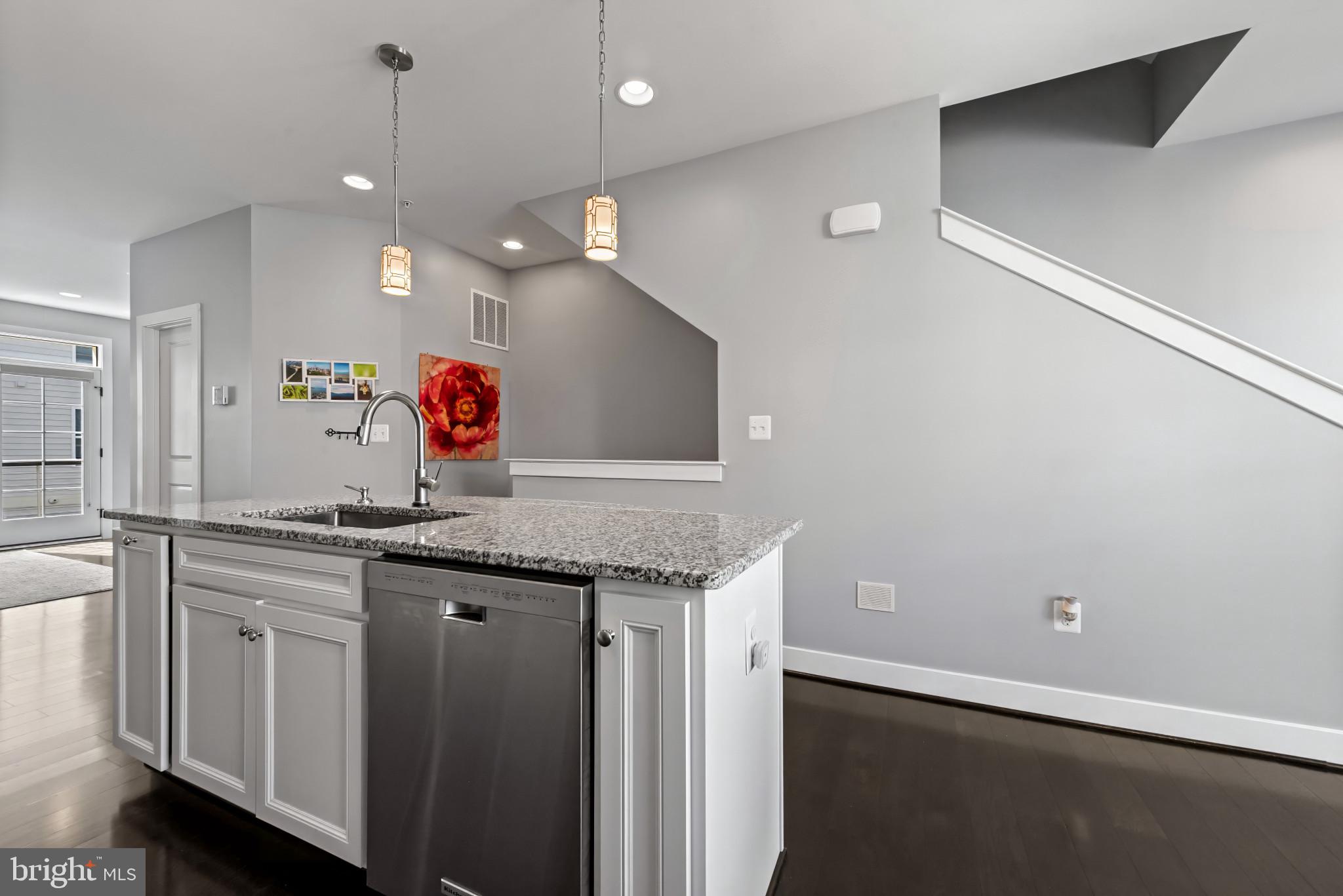 GLENMONT METROCENTRE - Residential