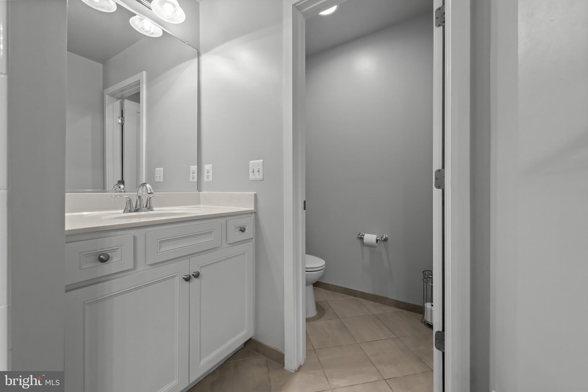 GLENMONT METROCENTRE - Residential
