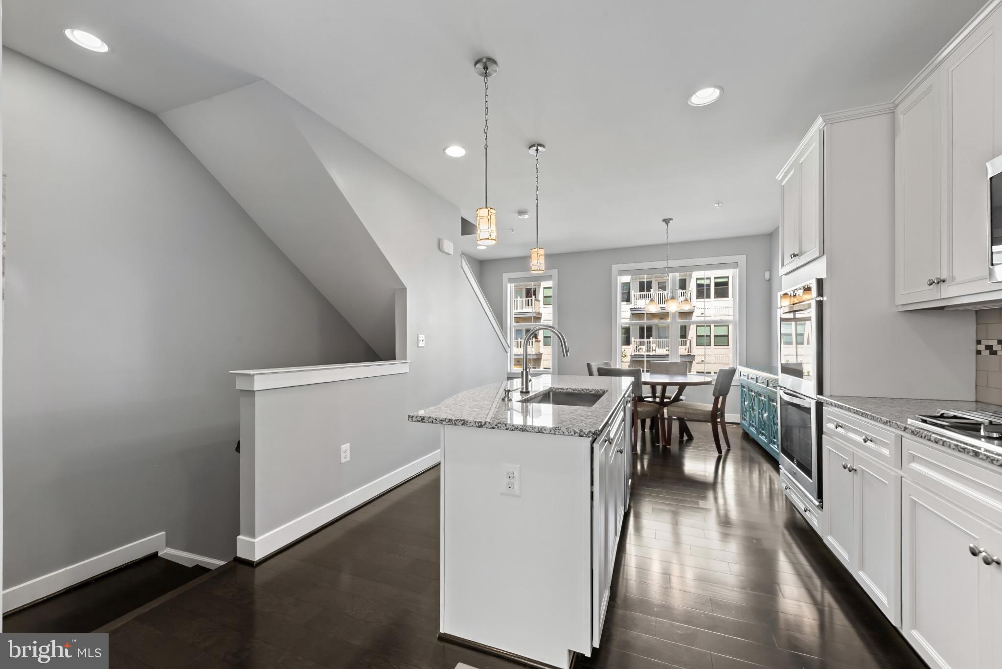 GLENMONT METROCENTRE - Residential