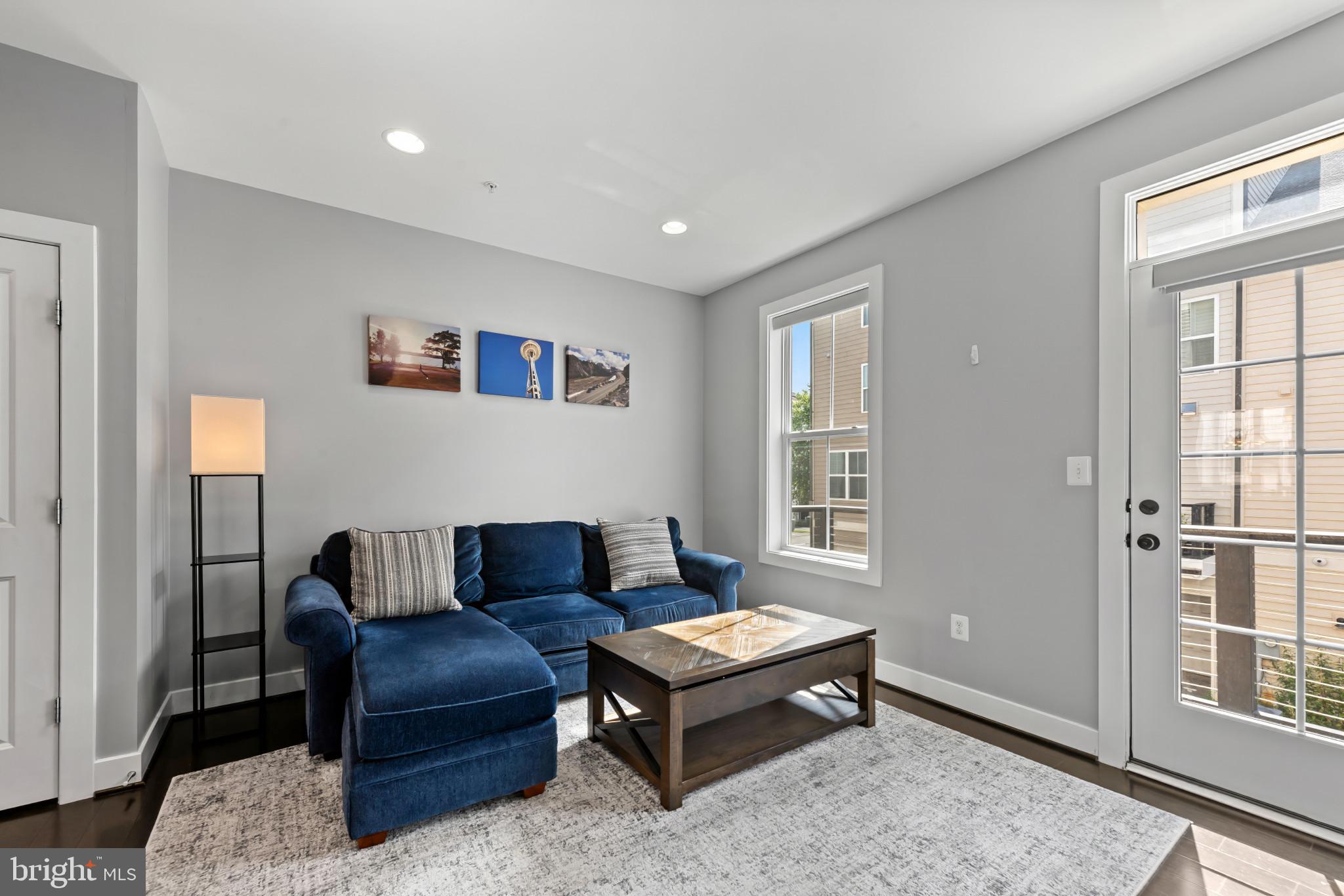 GLENMONT METROCENTRE - Residential
