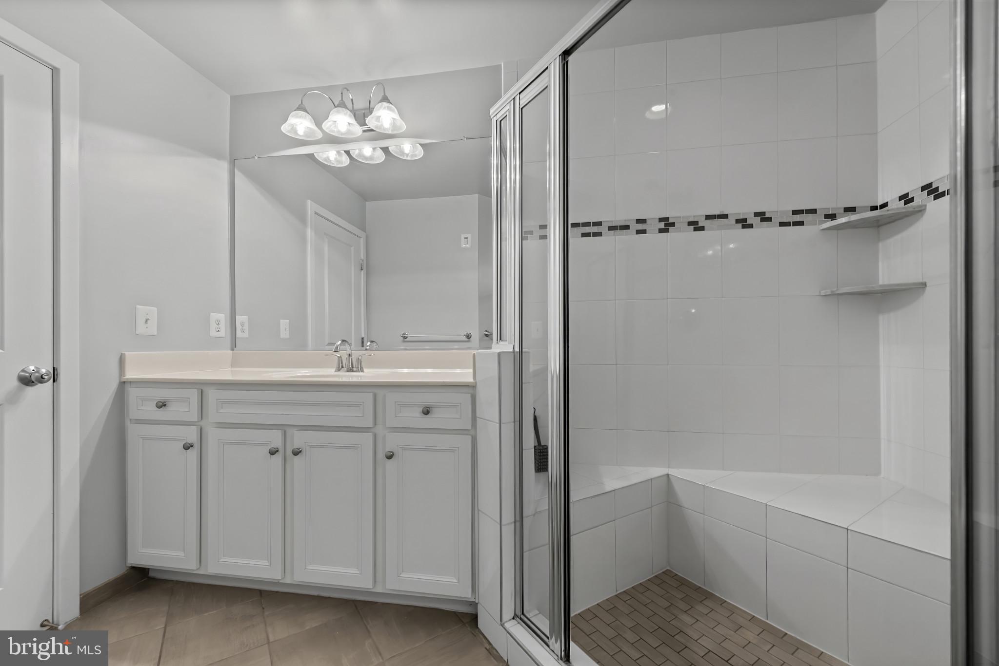 GLENMONT METROCENTRE - Residential
