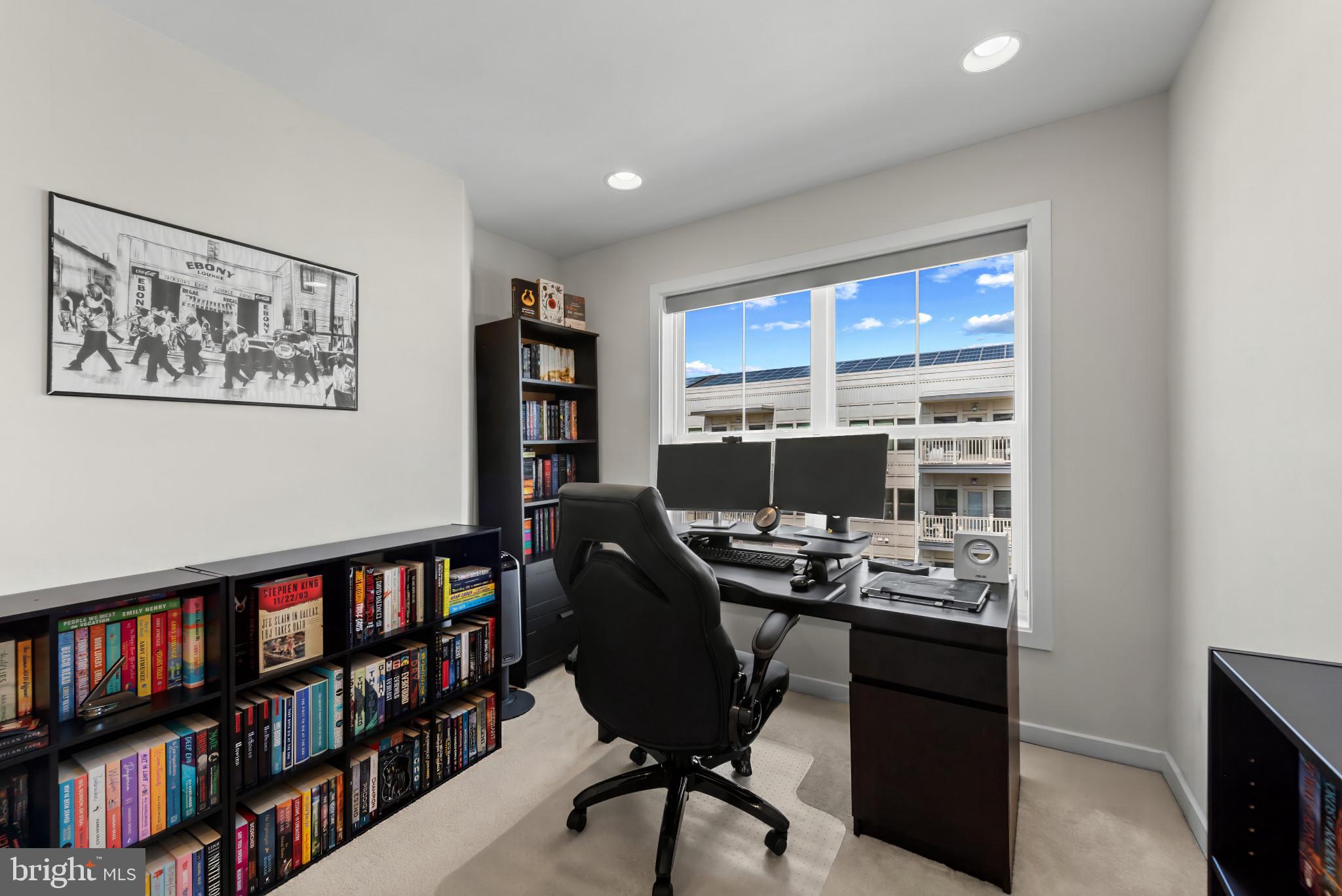 GLENMONT METROCENTRE - Residential