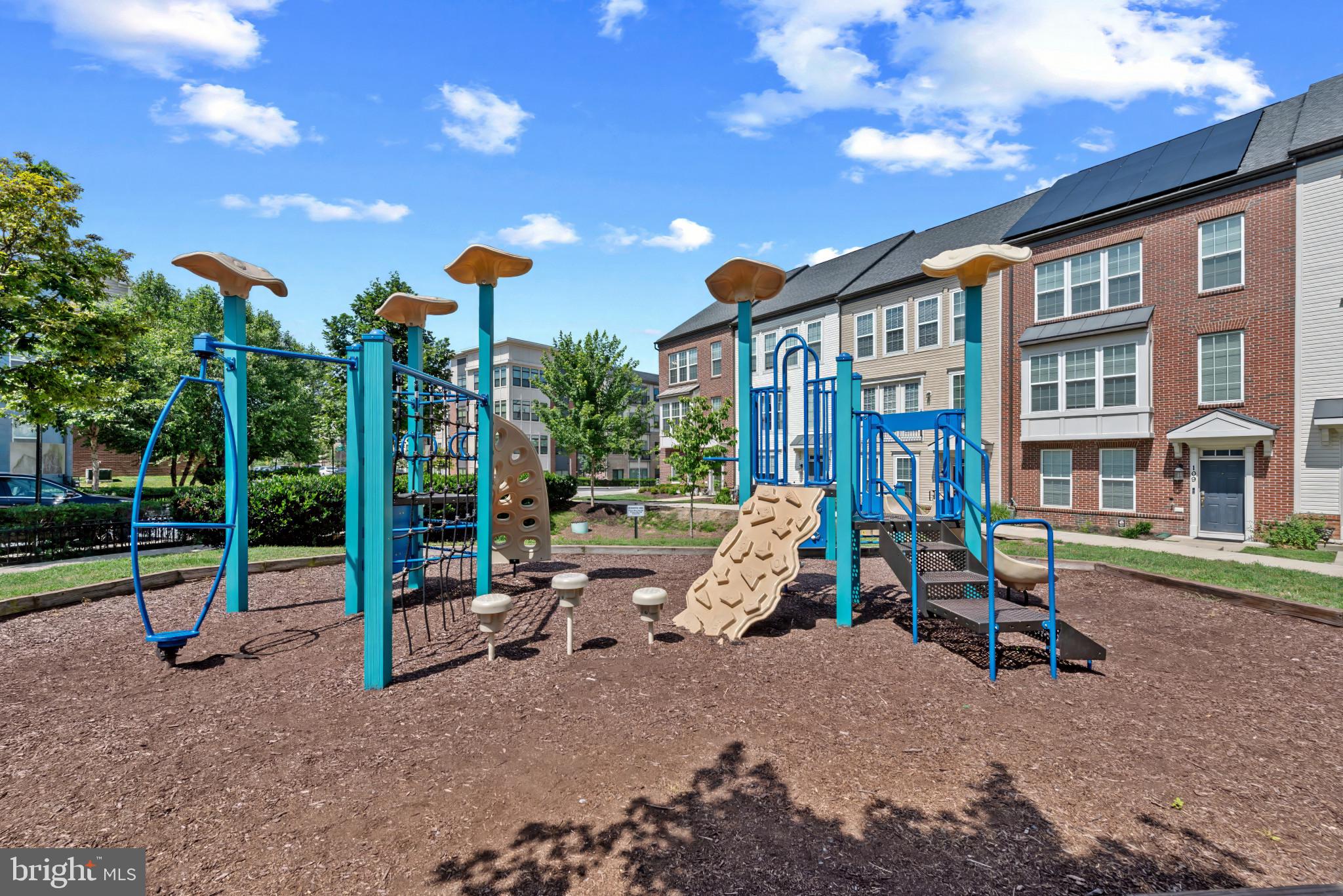 GLENMONT METROCENTRE - Residential