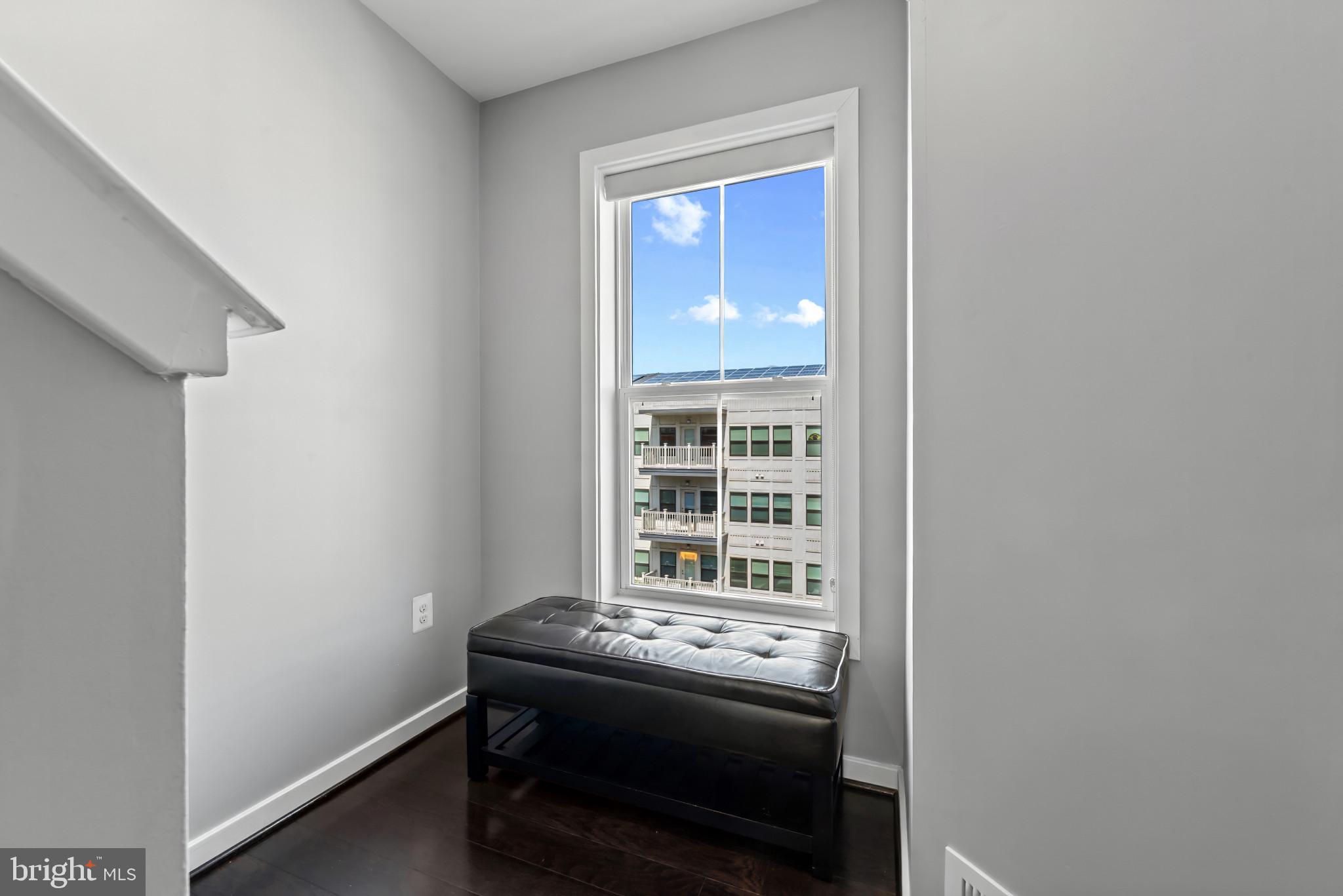 GLENMONT METROCENTRE - Residential