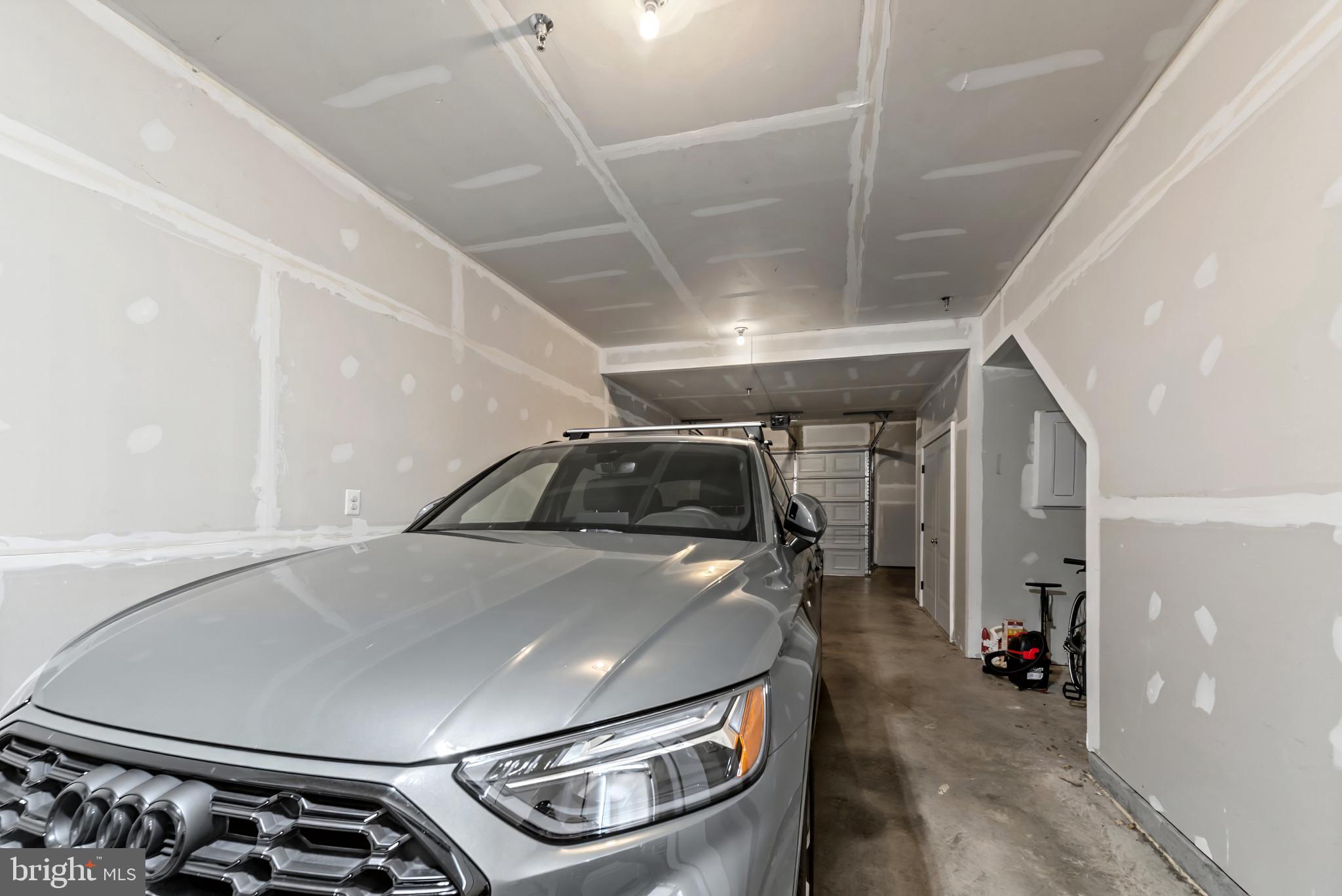 GLENMONT METROCENTRE - Residential