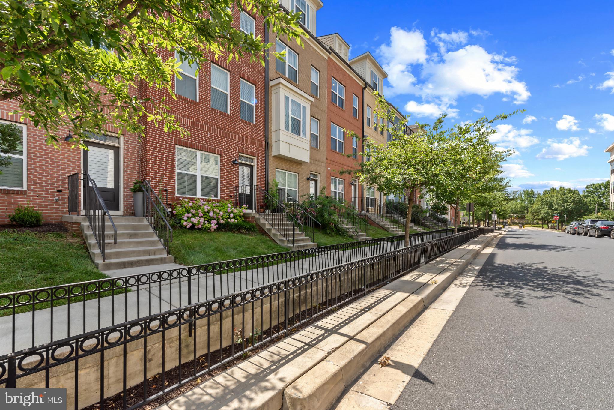 GLENMONT METROCENTRE - Residential