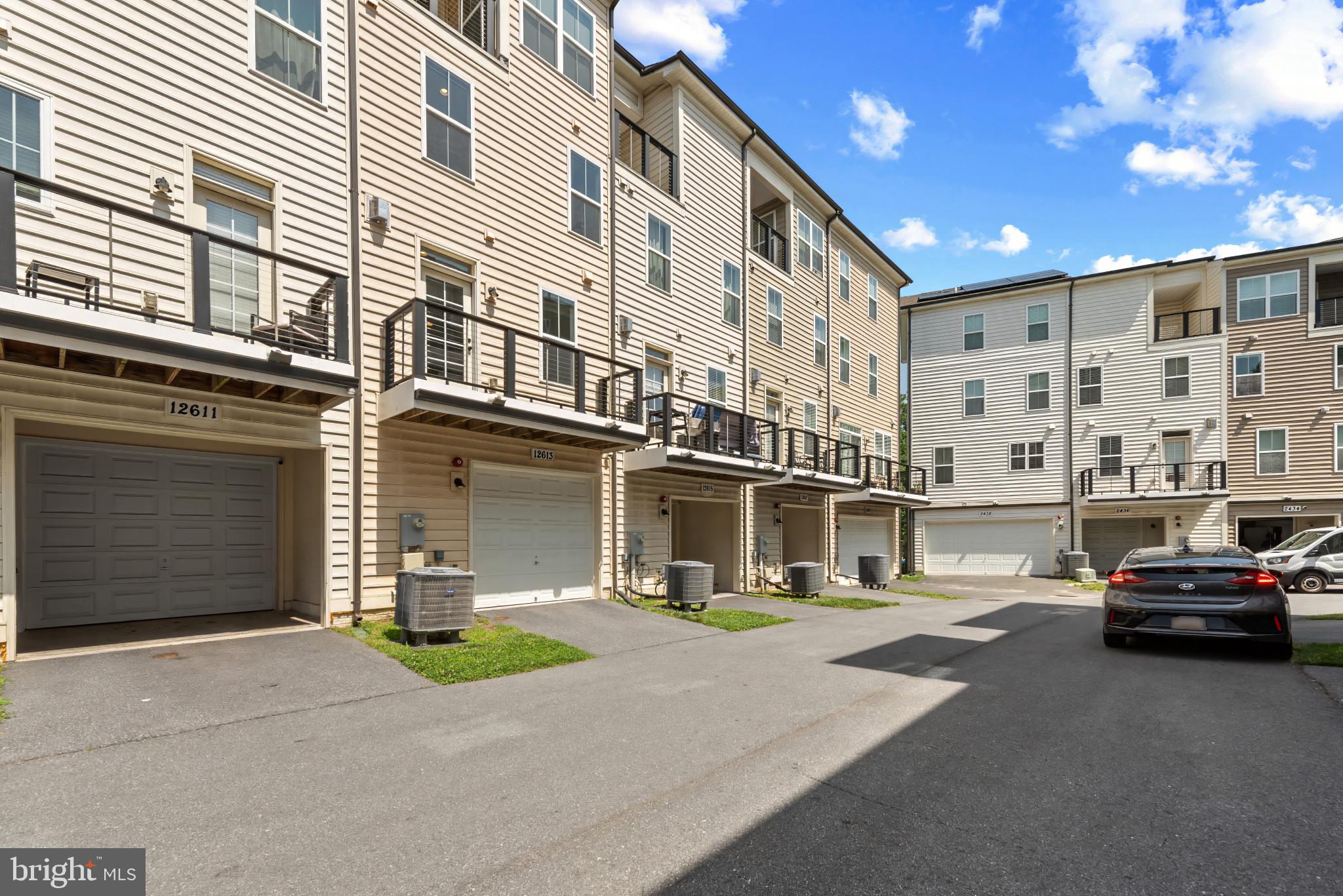 GLENMONT METROCENTRE - Residential