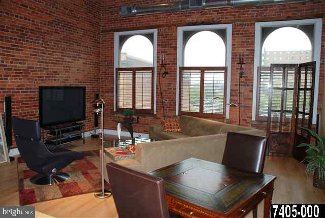 THE LOFTS - Residential