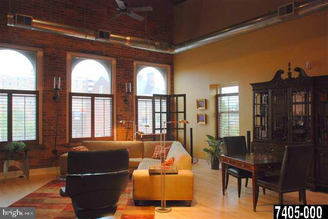 THE LOFTS - Residential