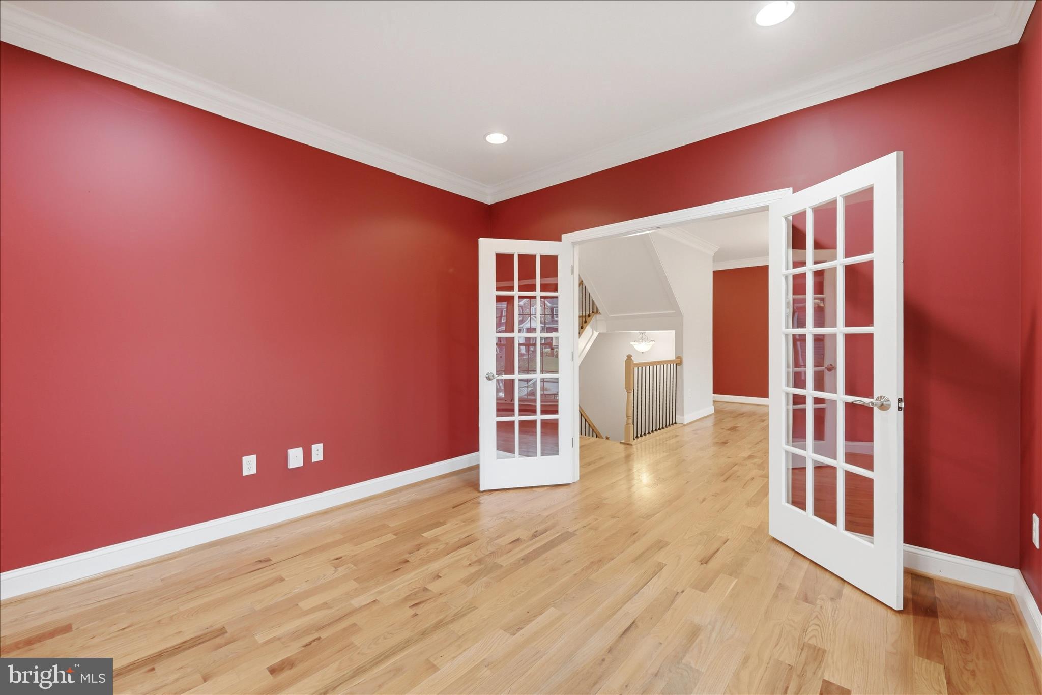 RAVEN POINTE - Residential