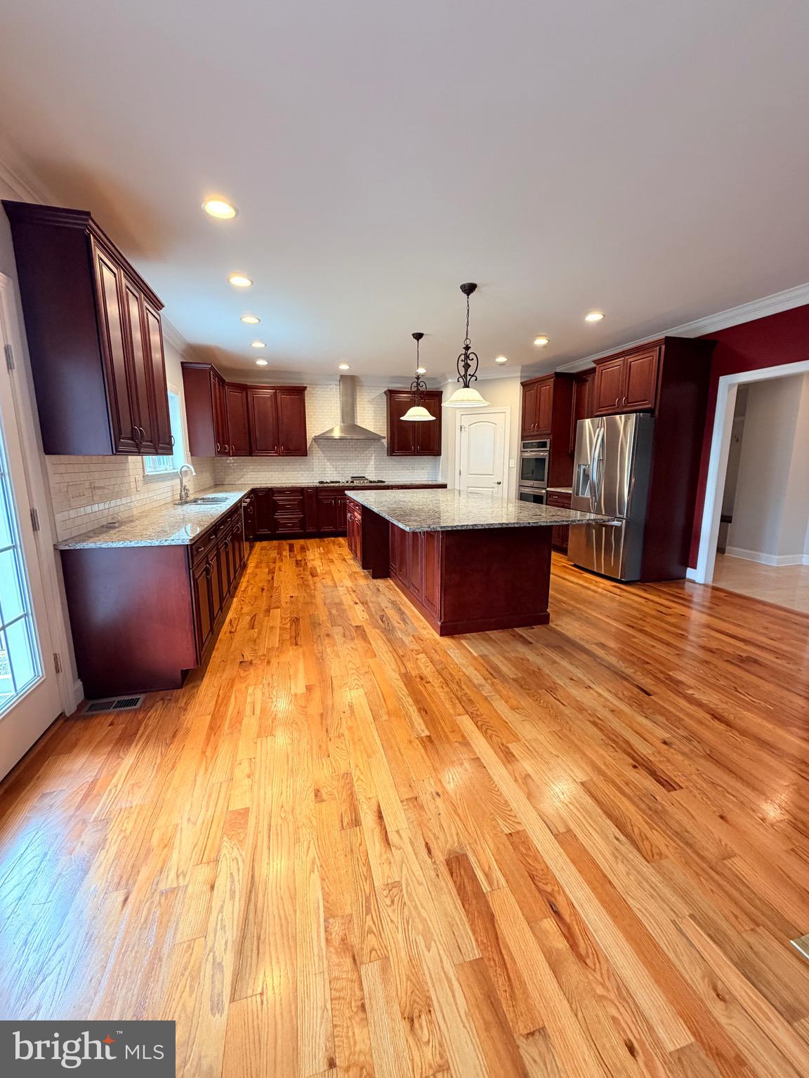 RAVEN POINTE - Residential