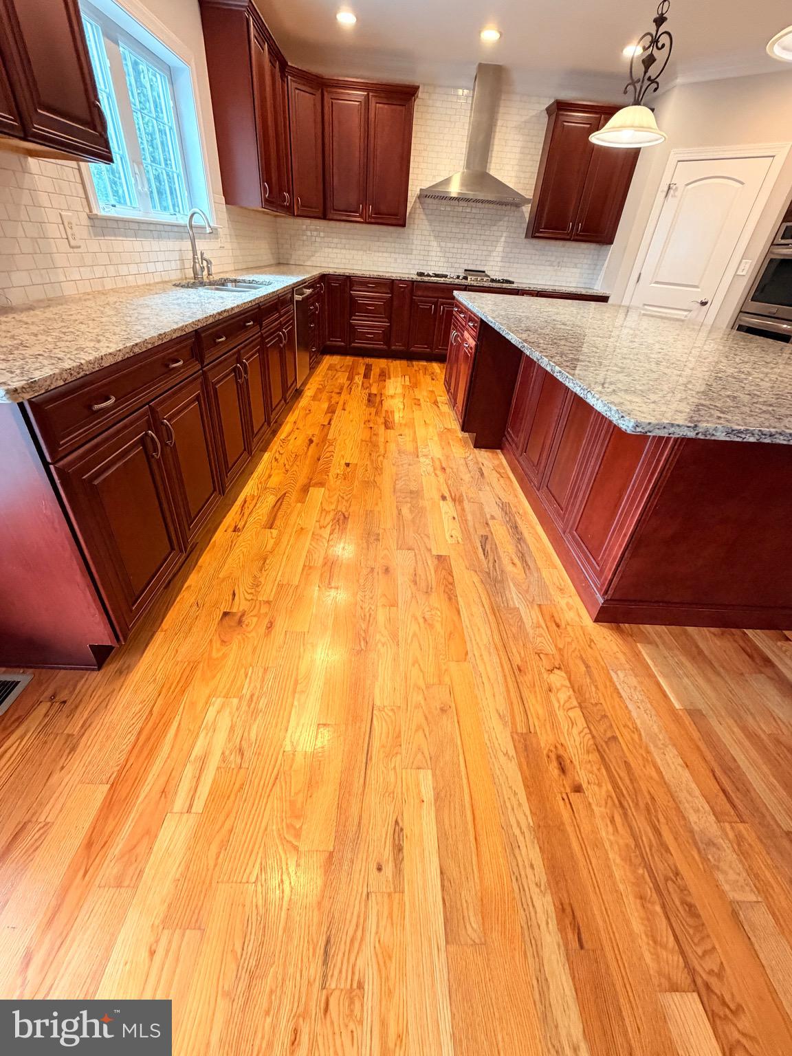 RAVEN POINTE - Residential