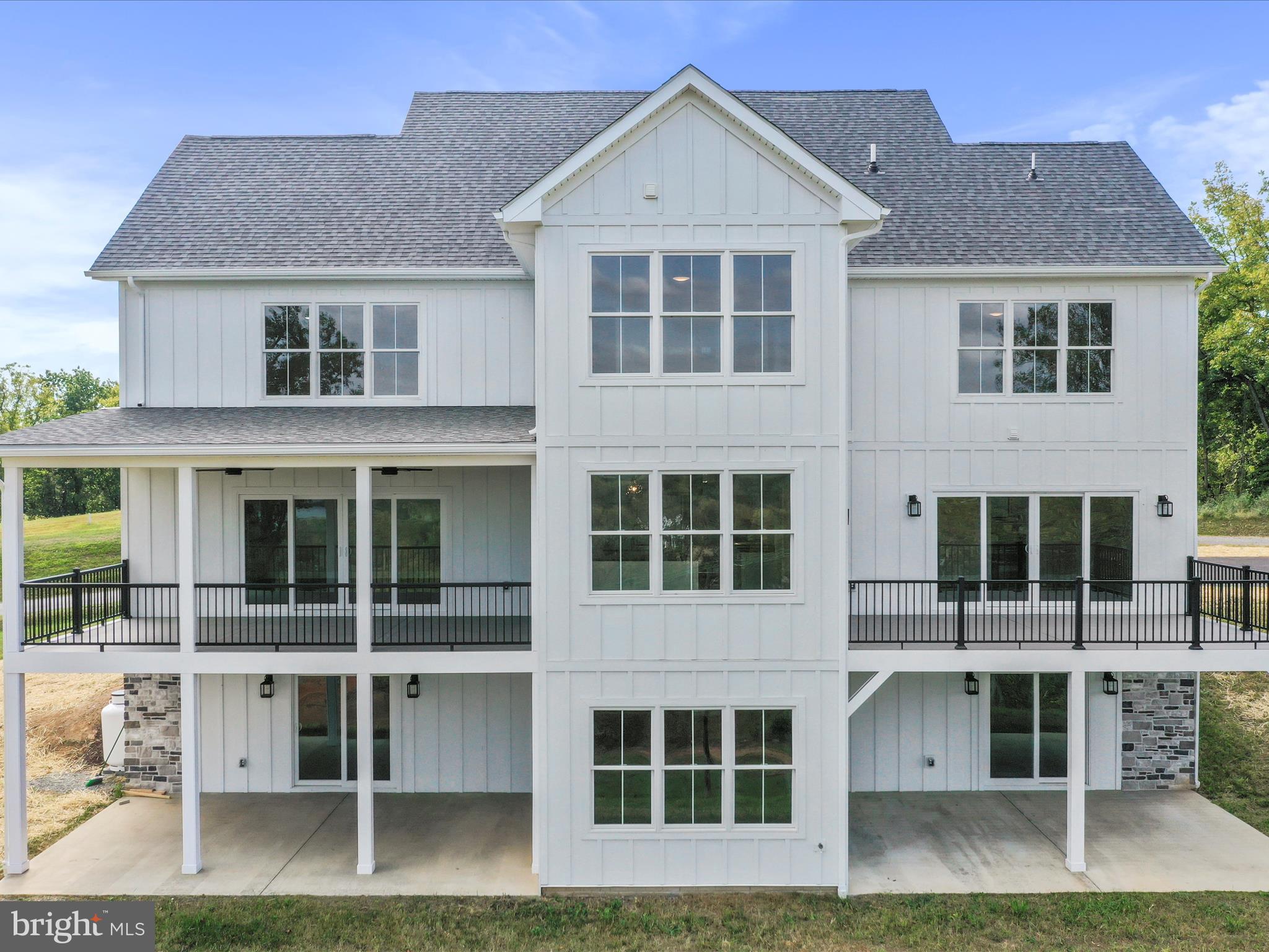 BELLA VISTA - Residential