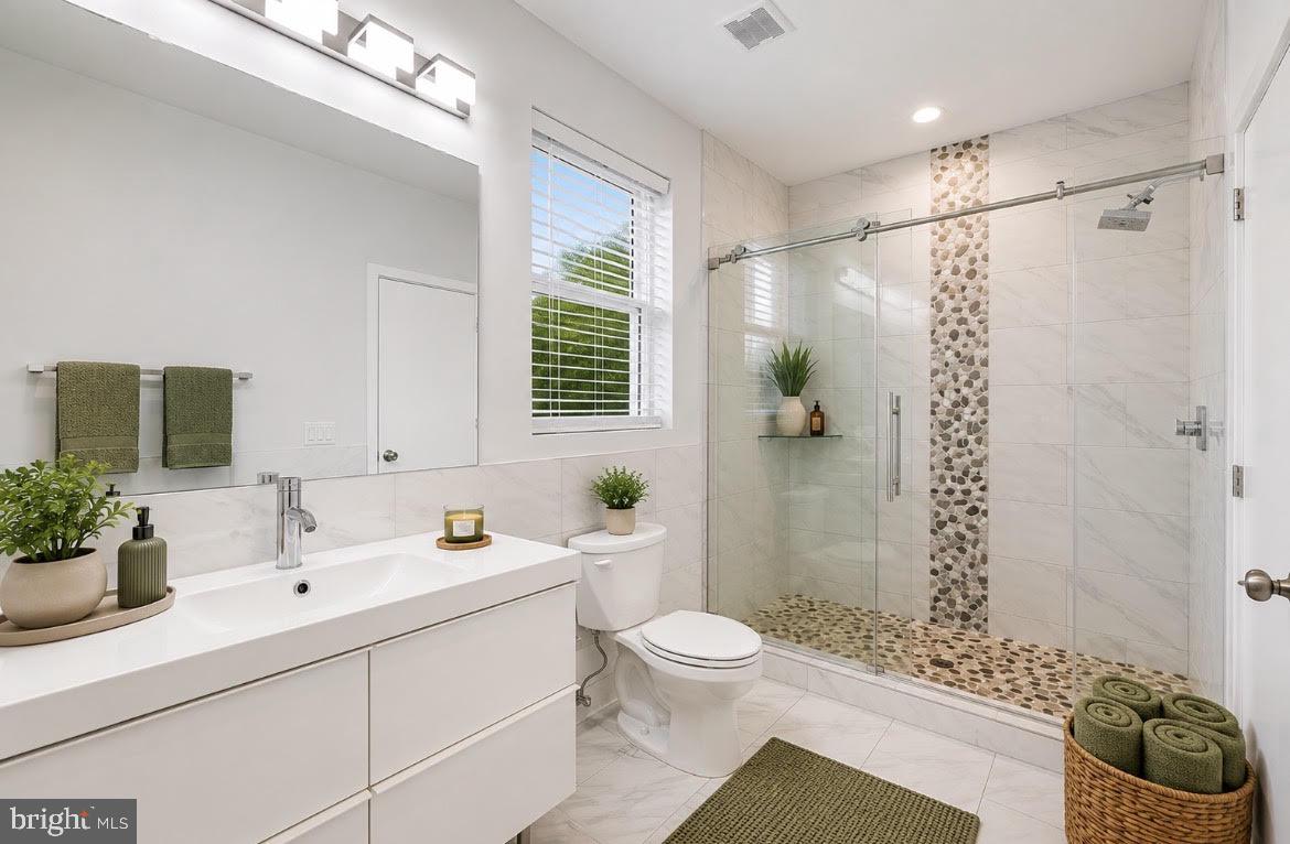 PORT RICHMOND - Residential