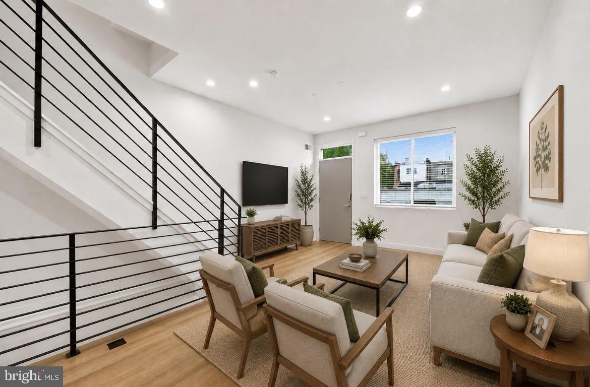 PORT RICHMOND - Residential