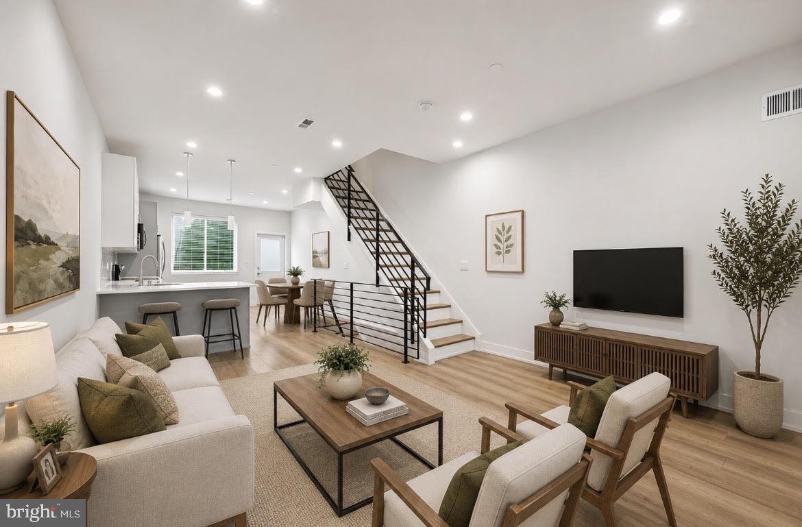 PORT RICHMOND - Residential