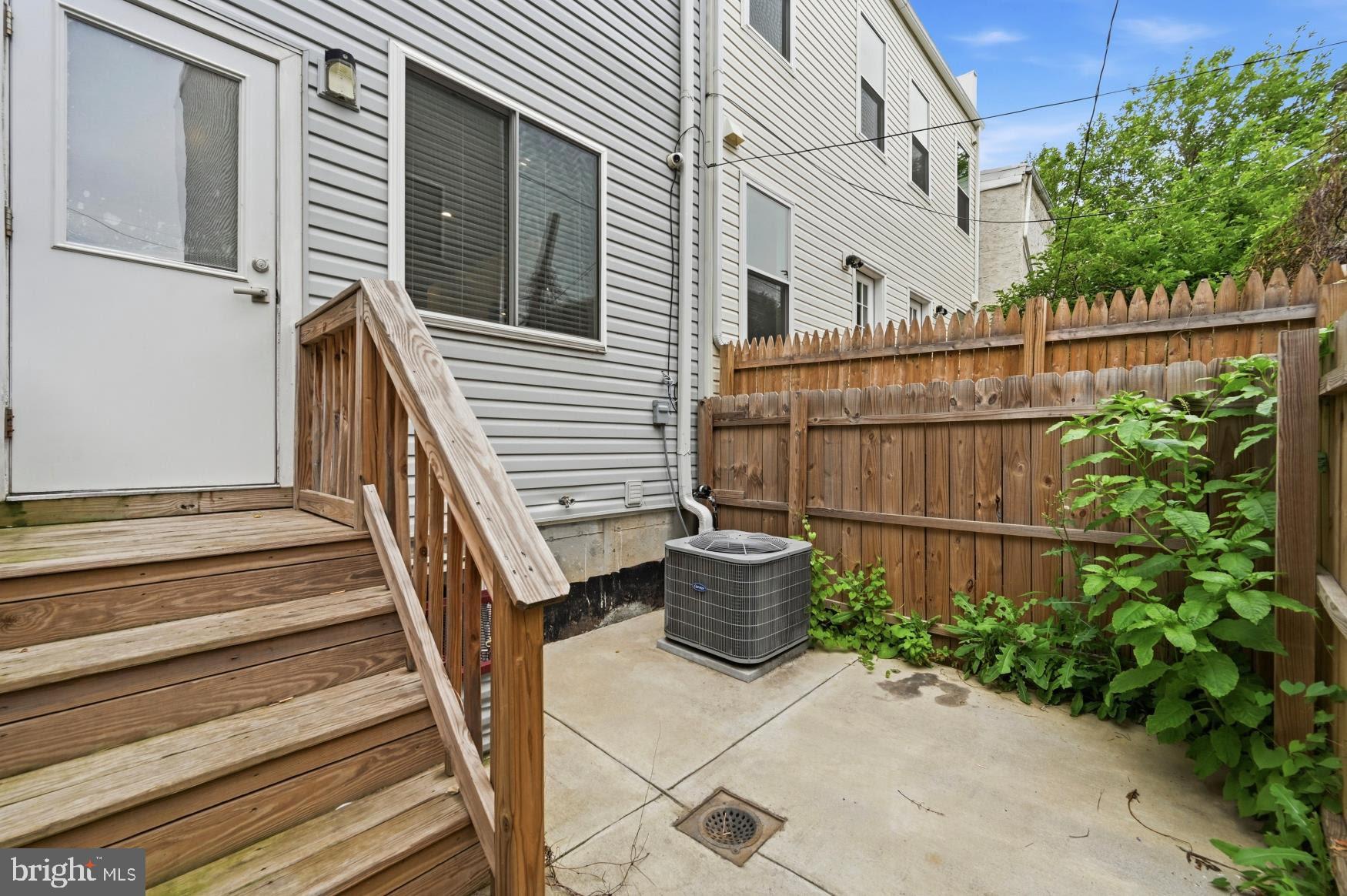PORT RICHMOND - Residential