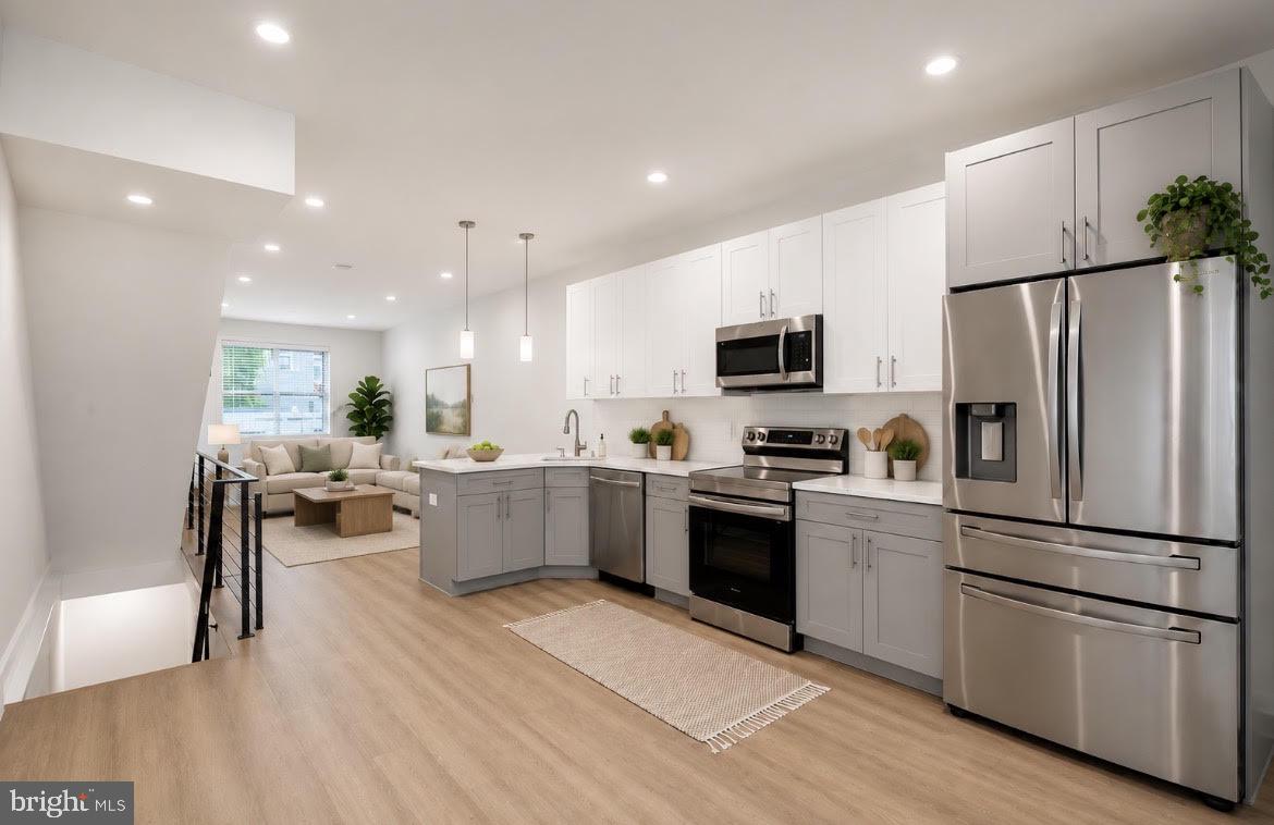 PORT RICHMOND - Residential