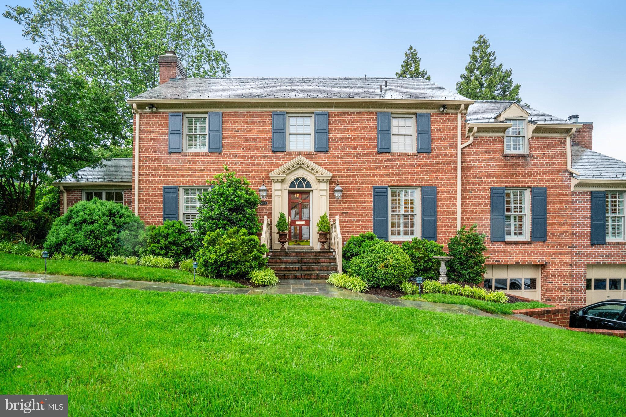 COUNTRY CLUB HILLS - Residential