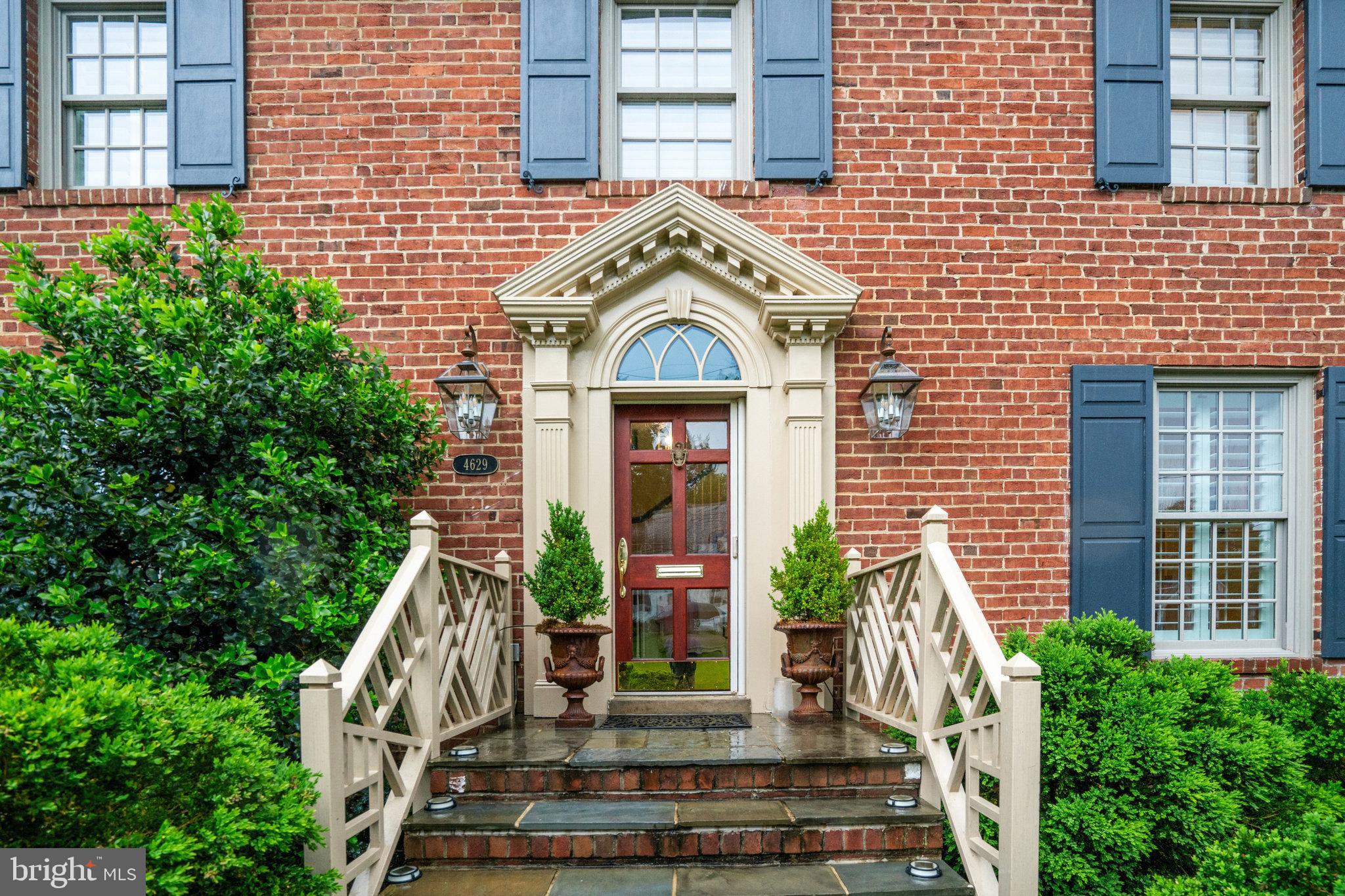 COUNTRY CLUB HILLS - Residential