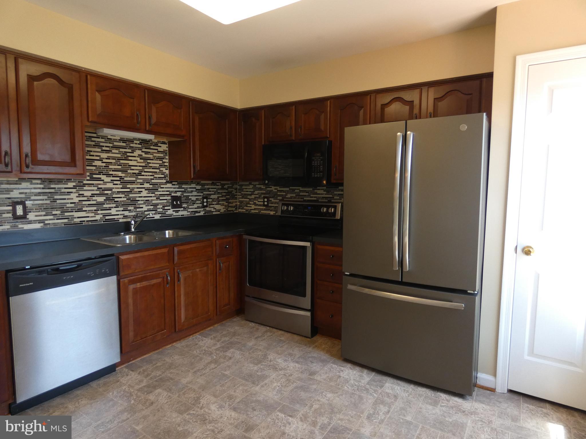 SALEM FIELDS - Residential Lease