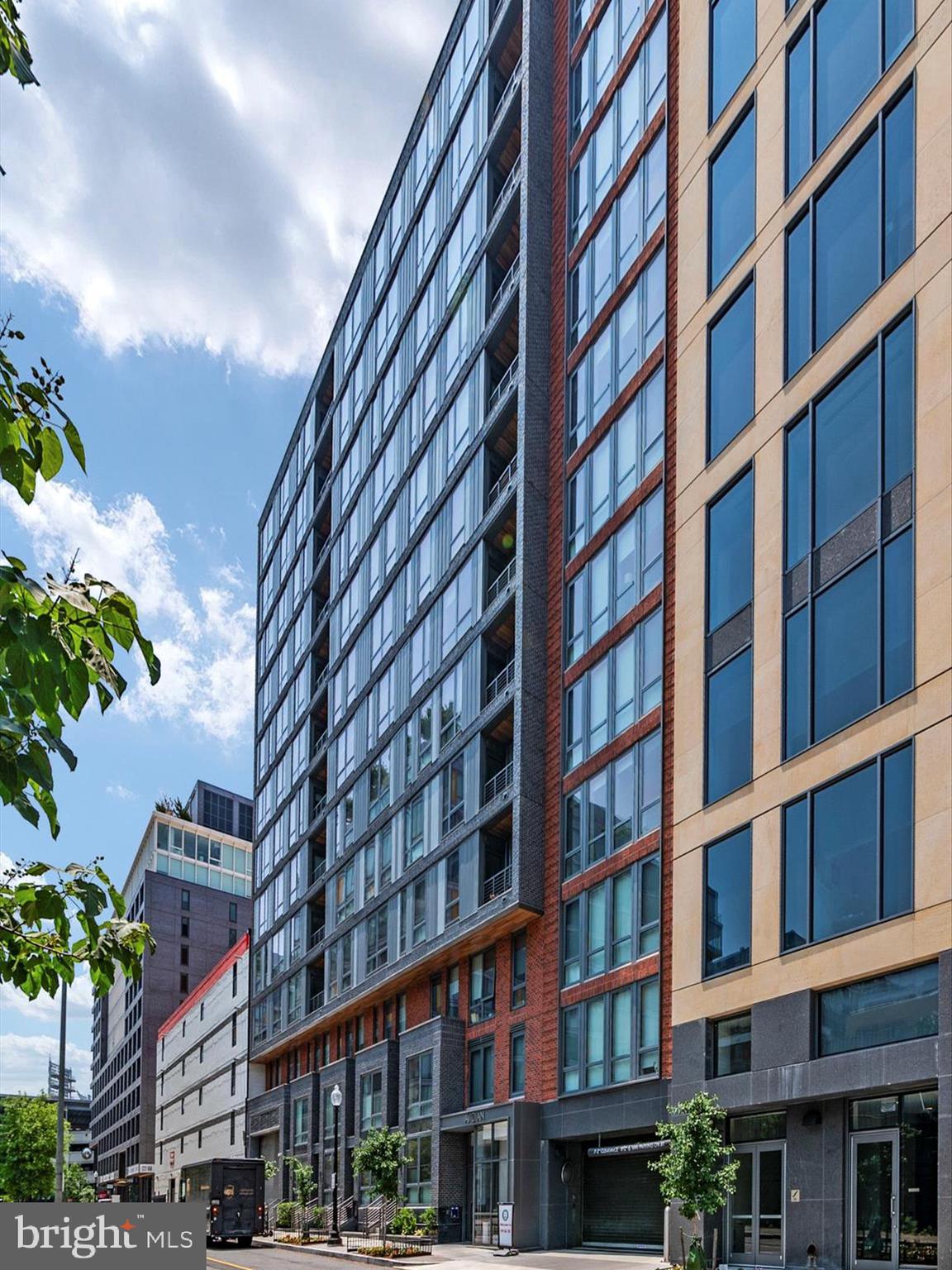 CAPITOL RIVERFRONT - Residential