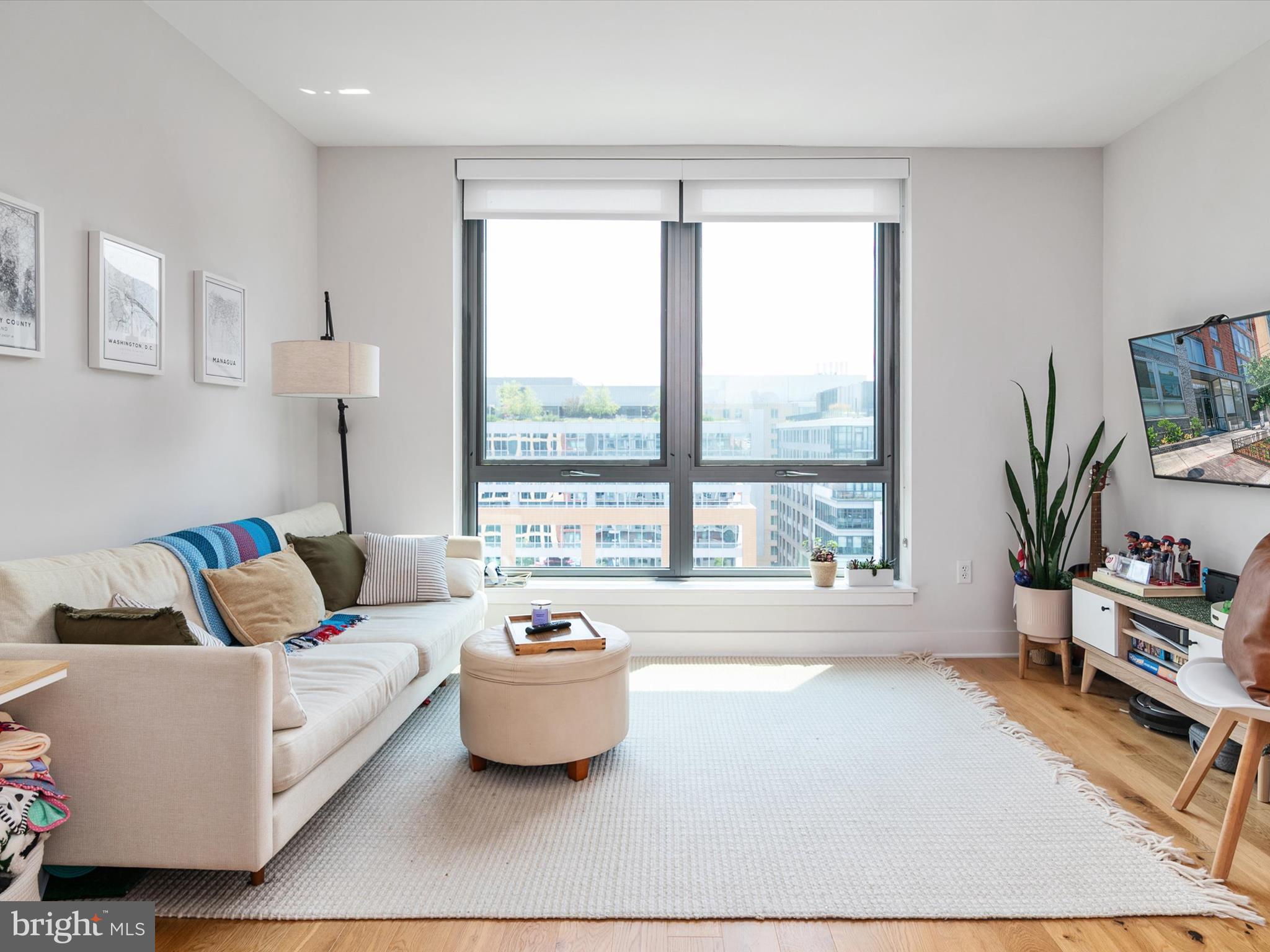 CAPITOL RIVERFRONT - Residential