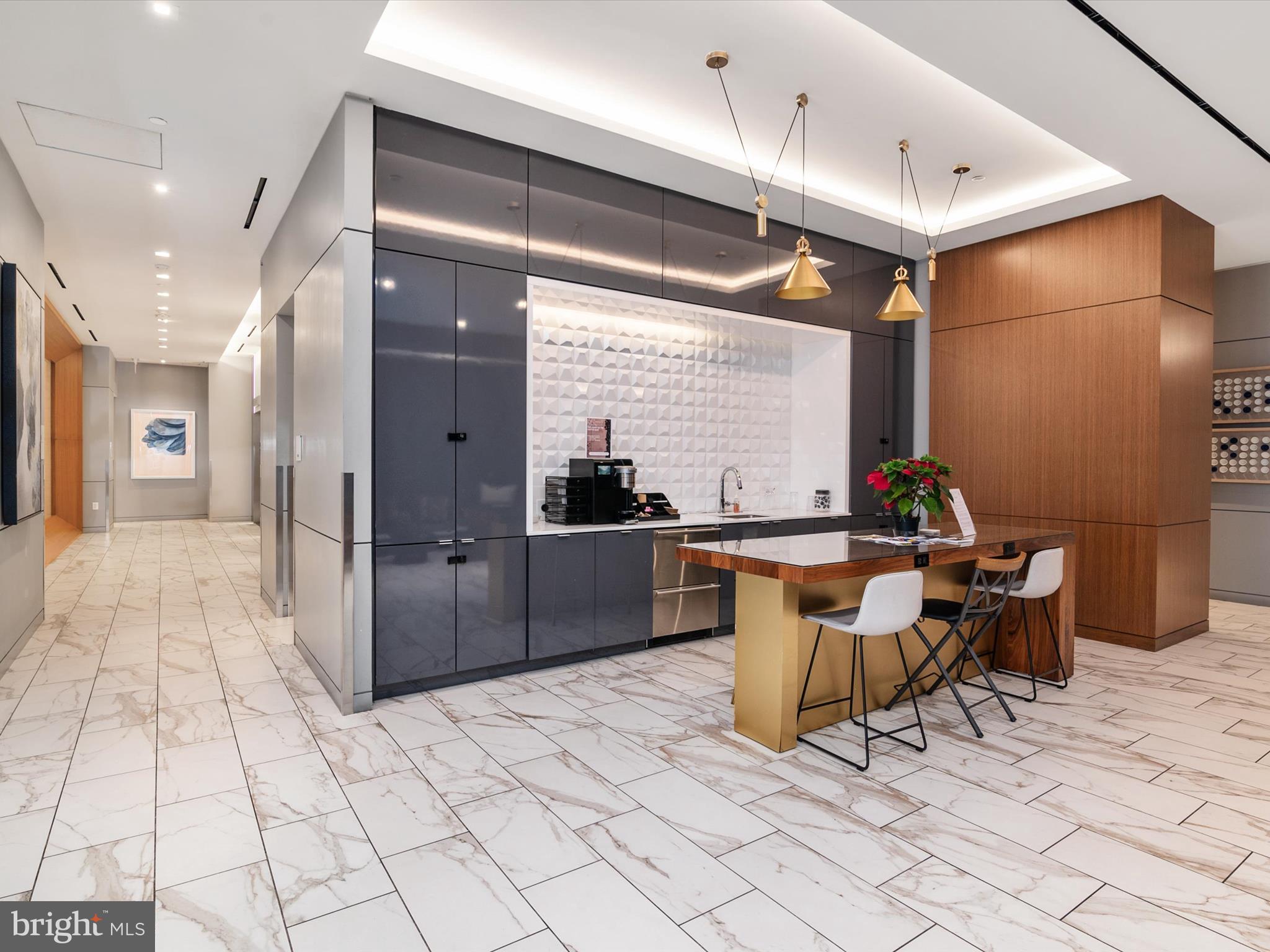 CAPITOL RIVERFRONT - Residential