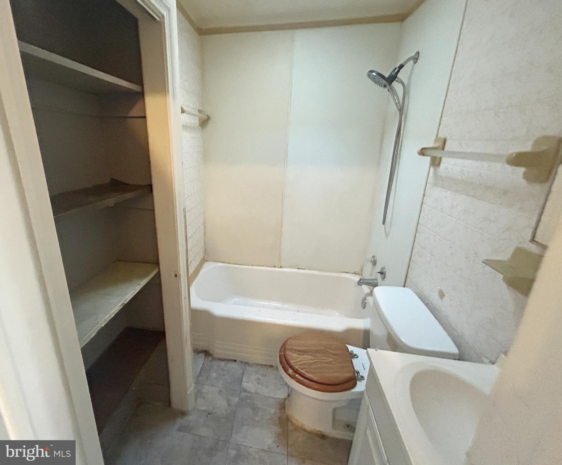 BELAIR-EDISON - Residential