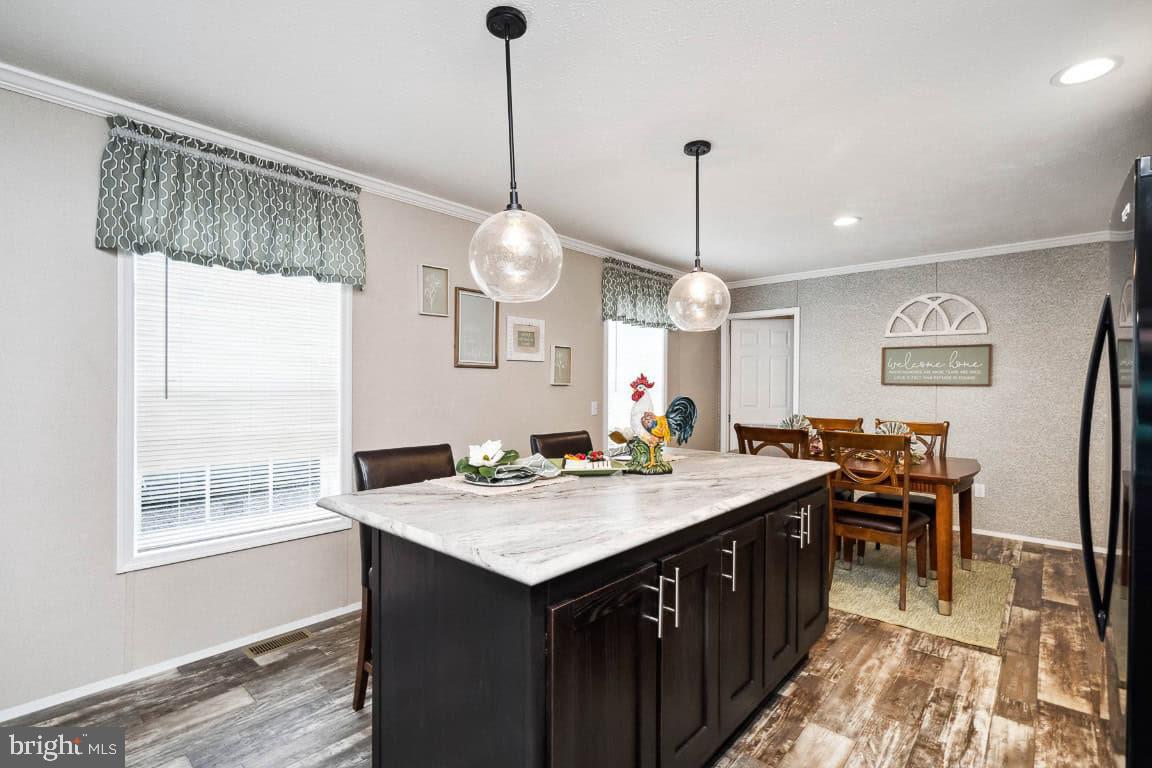 FOUR WAY MANOR - Residential