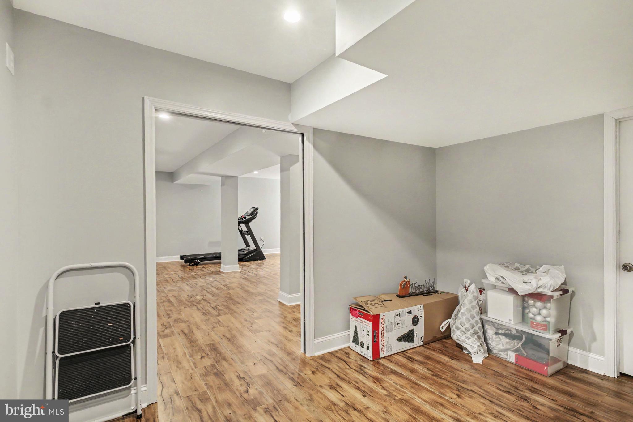 FLORIN HILL - Residential