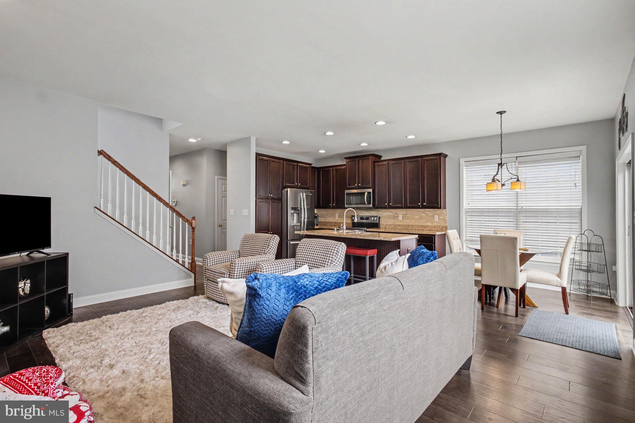 FLORIN HILL - Residential