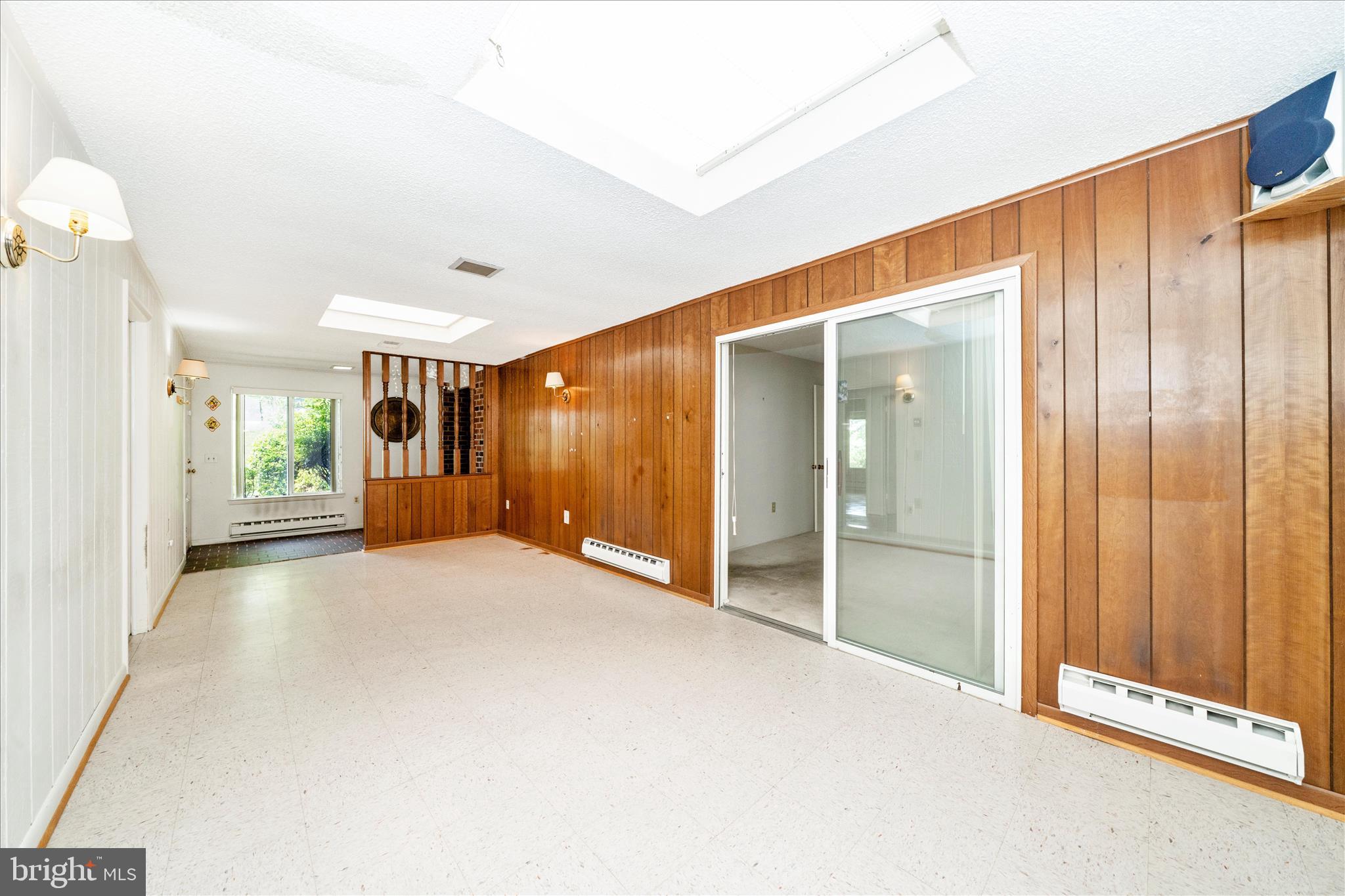 ROSSMOOR LEISURE WORLD - Residential