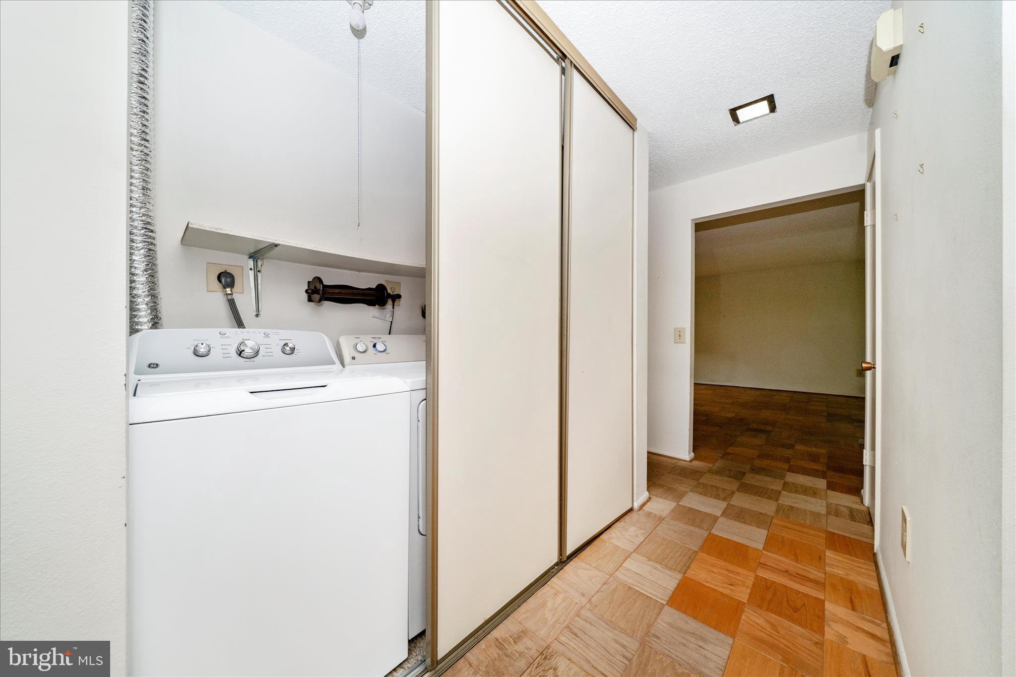 ROSSMOOR LEISURE WORLD - Residential