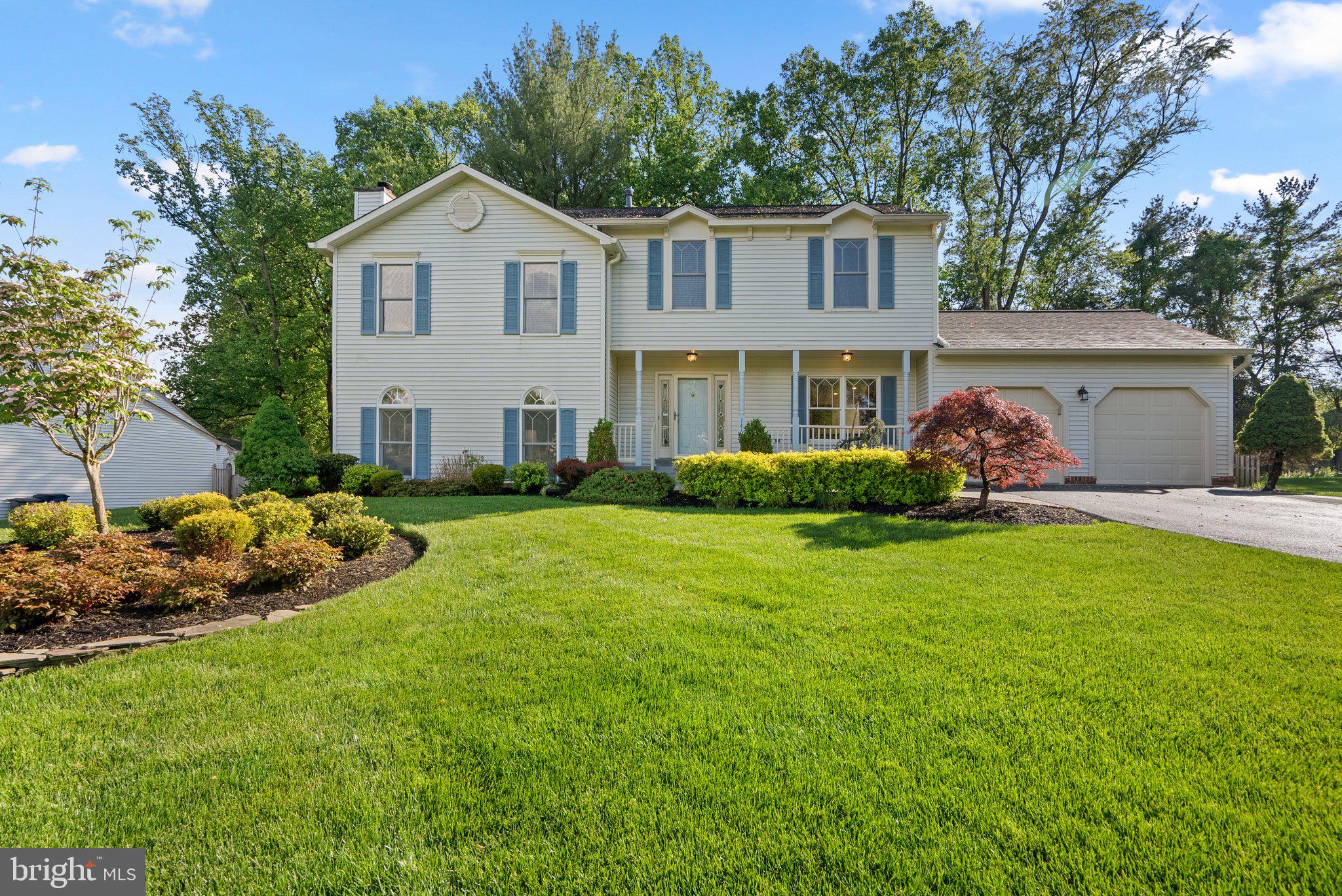 NAPLES MANOR - Residential
