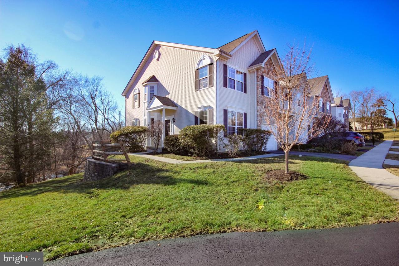 BRANDYWINE @ THORN - Residential
