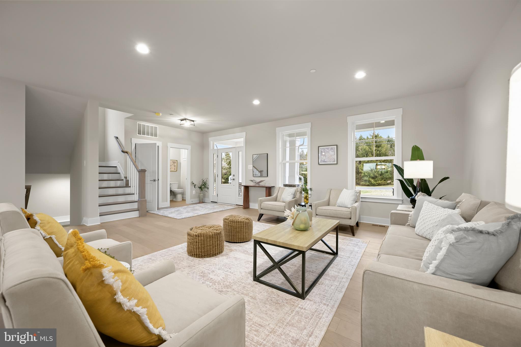 LIONS CROSSING - Residential