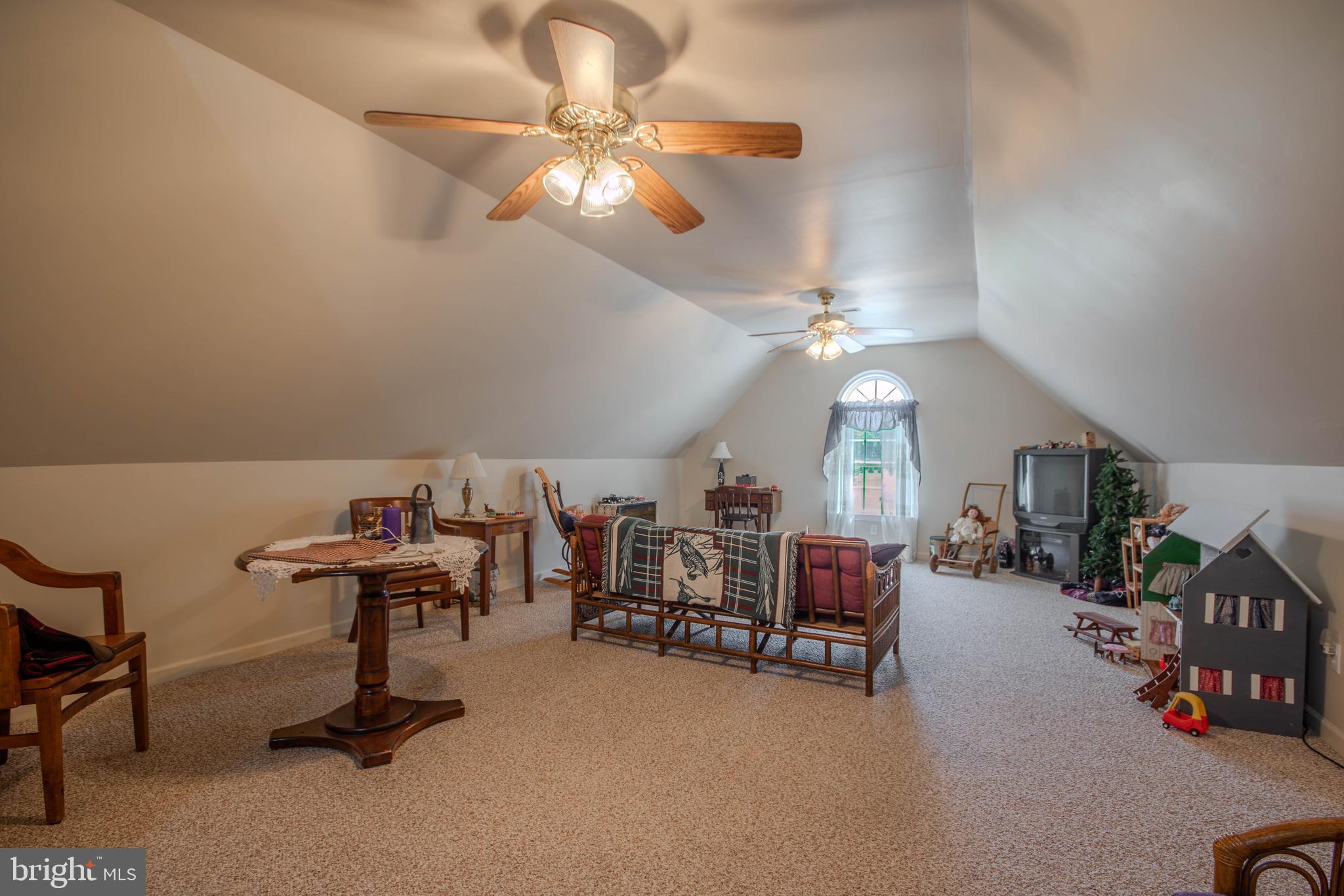 ADVENTURE FARMS - Residential