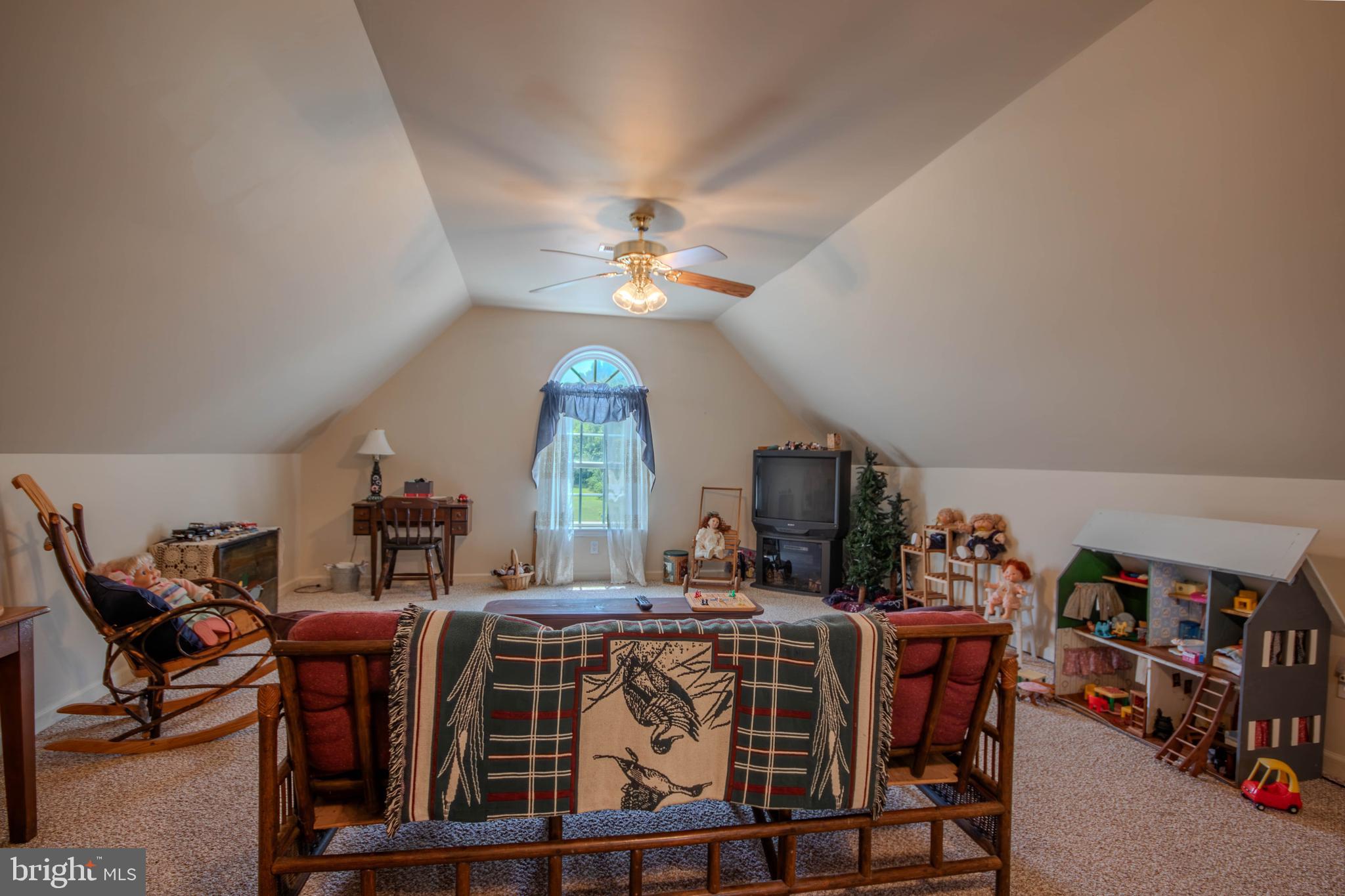 ADVENTURE FARMS - Residential
