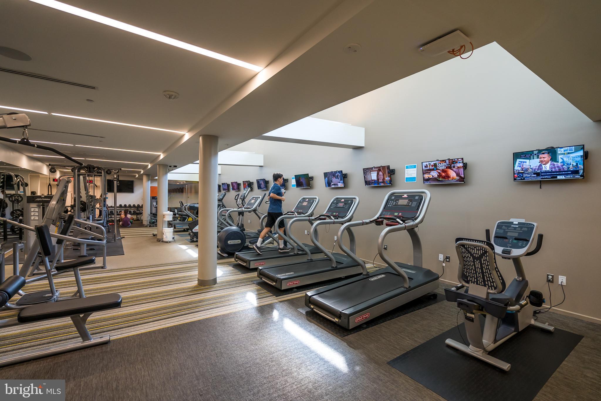 ROTONDA - Residential Lease