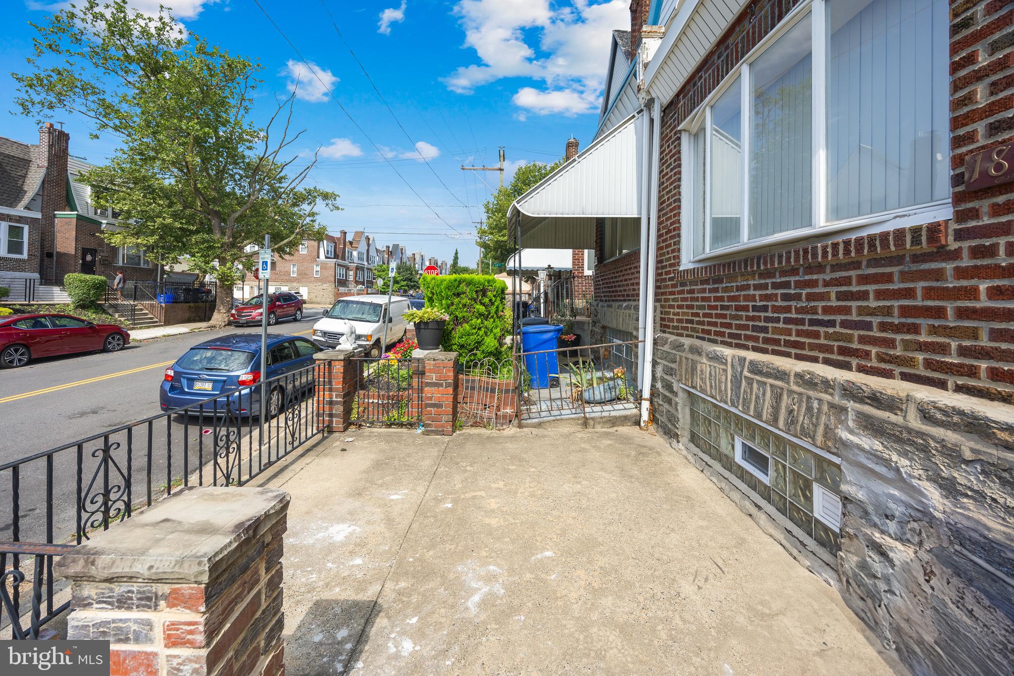 WEST OAK LANE - Residential